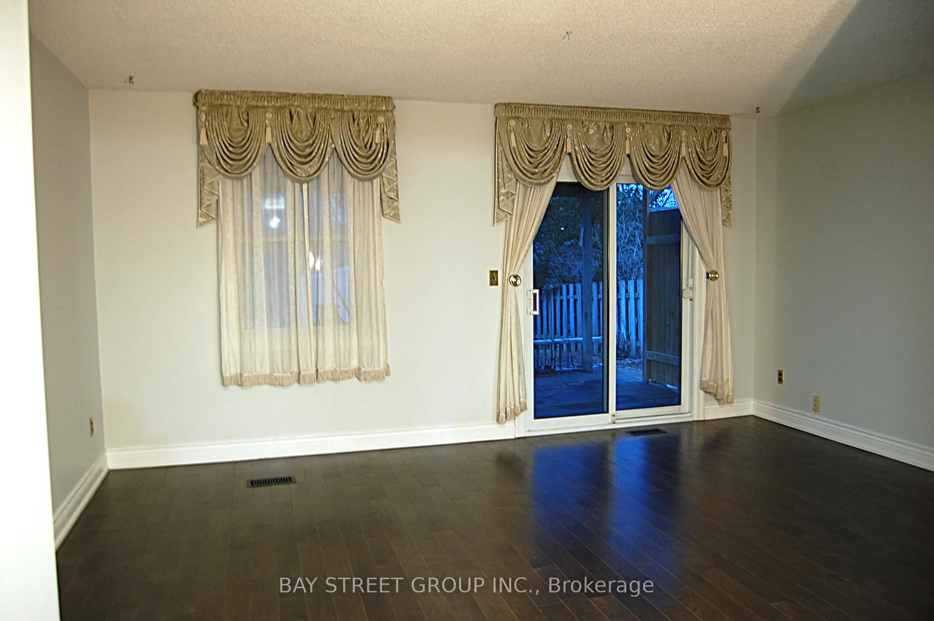 Photo 8 of 1122 Central Park Boulevard N, Oshawa, Centennial — HOMEH