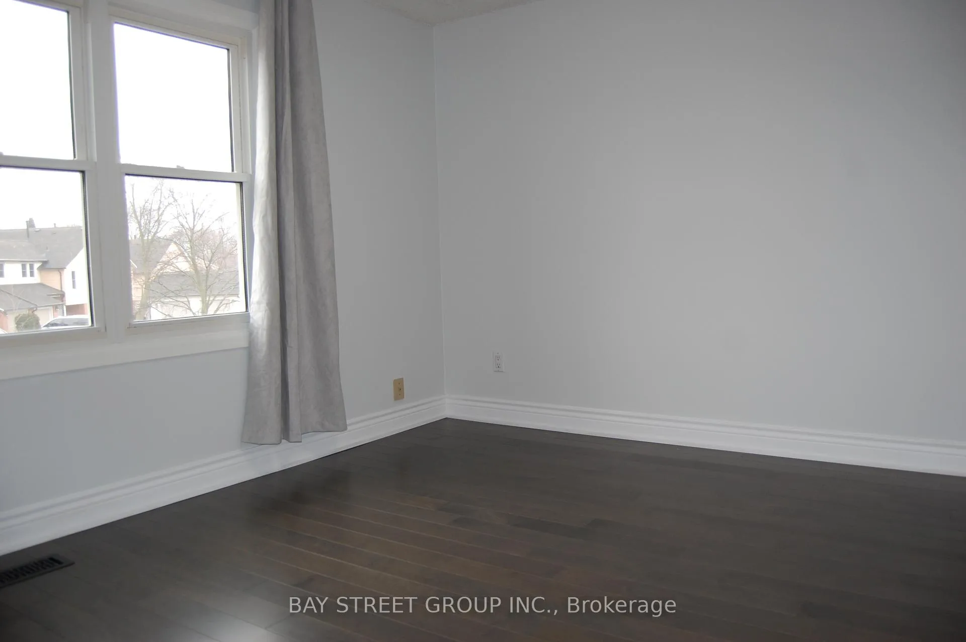 Photo 10 of 1122 Central Park Boulevard N, Oshawa, Centennial — HOMEH