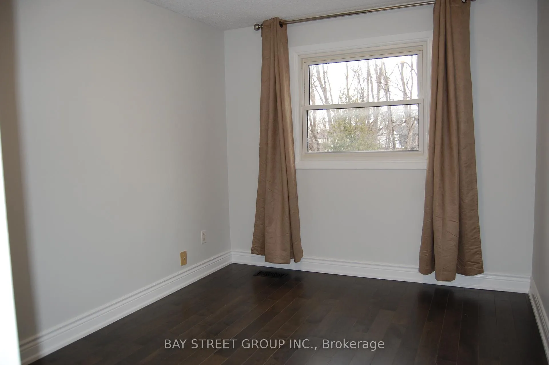 Photo 11 of 1122 Central Park Boulevard N, Oshawa, Centennial — HOMEH
