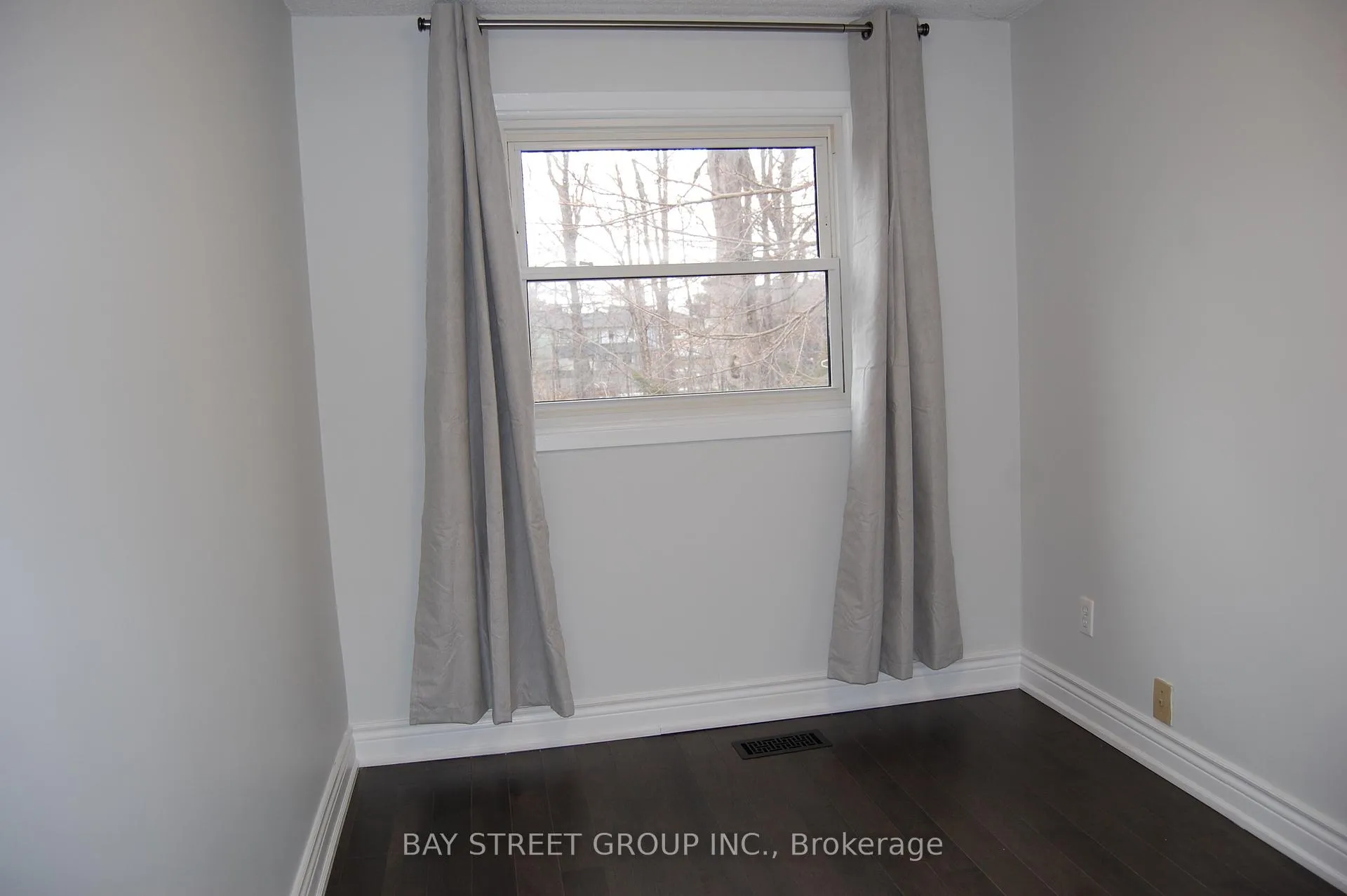 Photo 12 of 1122 Central Park Boulevard N, Oshawa, Centennial — HOMEH