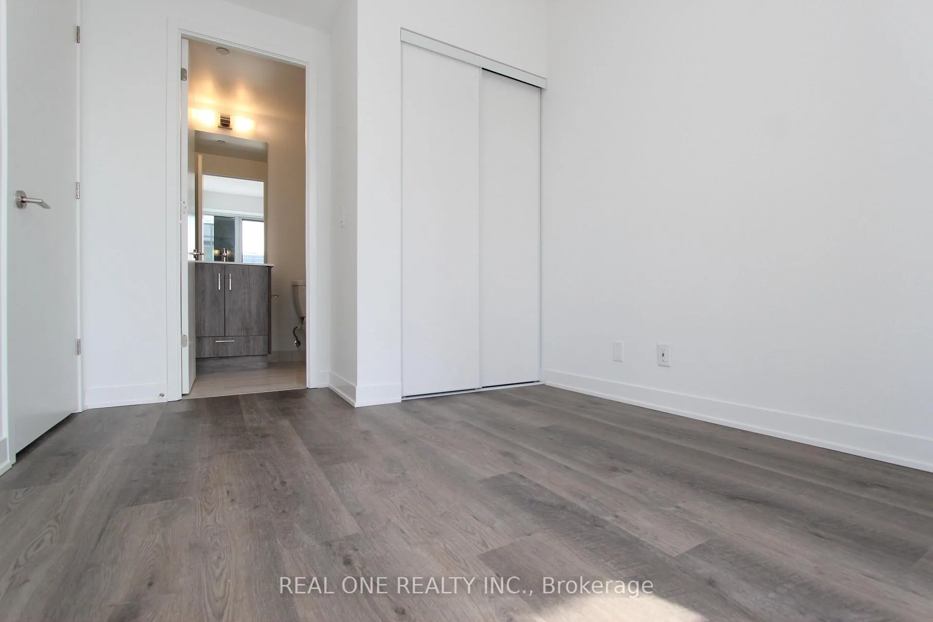 Photo 7 of Unit 3307, 180 Front Street E, Toronto, Moss Park — HOMEH