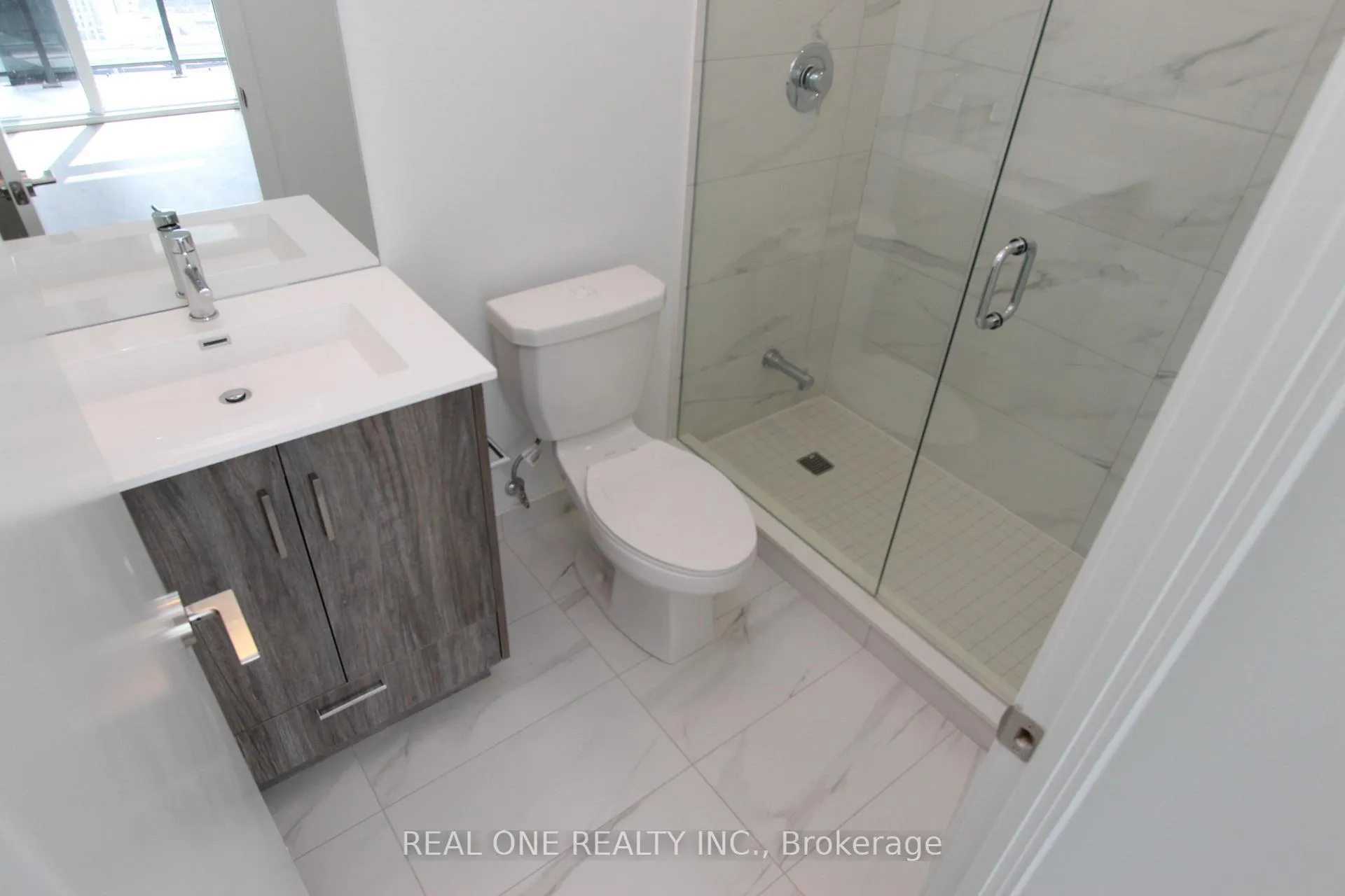 Photo 9 of Unit 3307, 180 Front Street E, Toronto, Moss Park — HOMEH