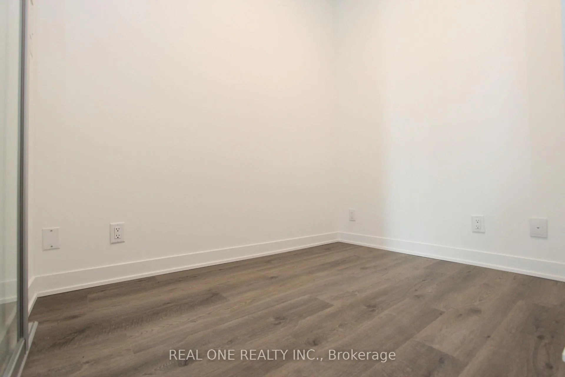 Photo 10 of Unit 3307, 180 Front Street E, Toronto, Moss Park — HOMEH