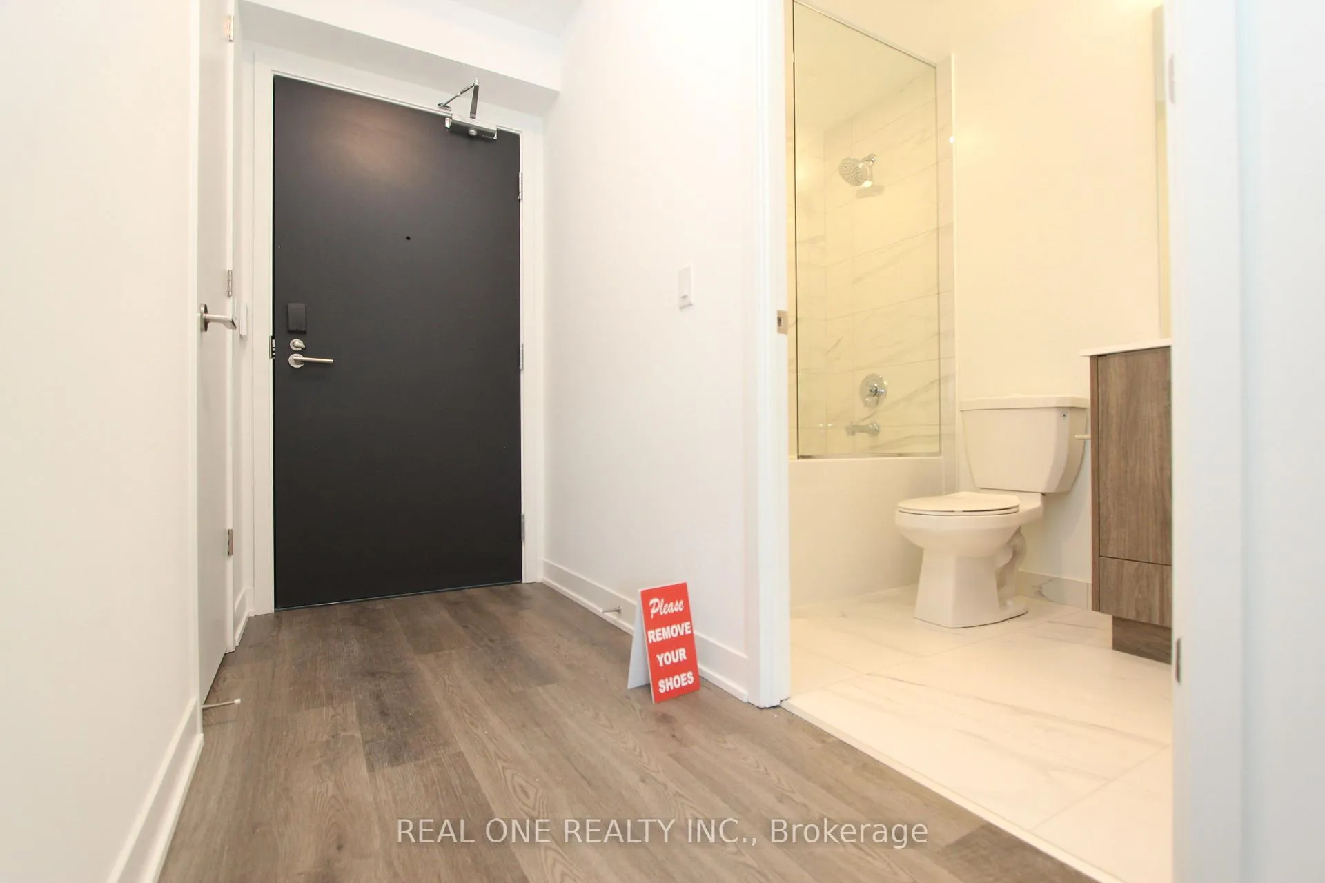 Photo 16 of Unit 3307, 180 Front Street E, Toronto, Moss Park — HOMEH