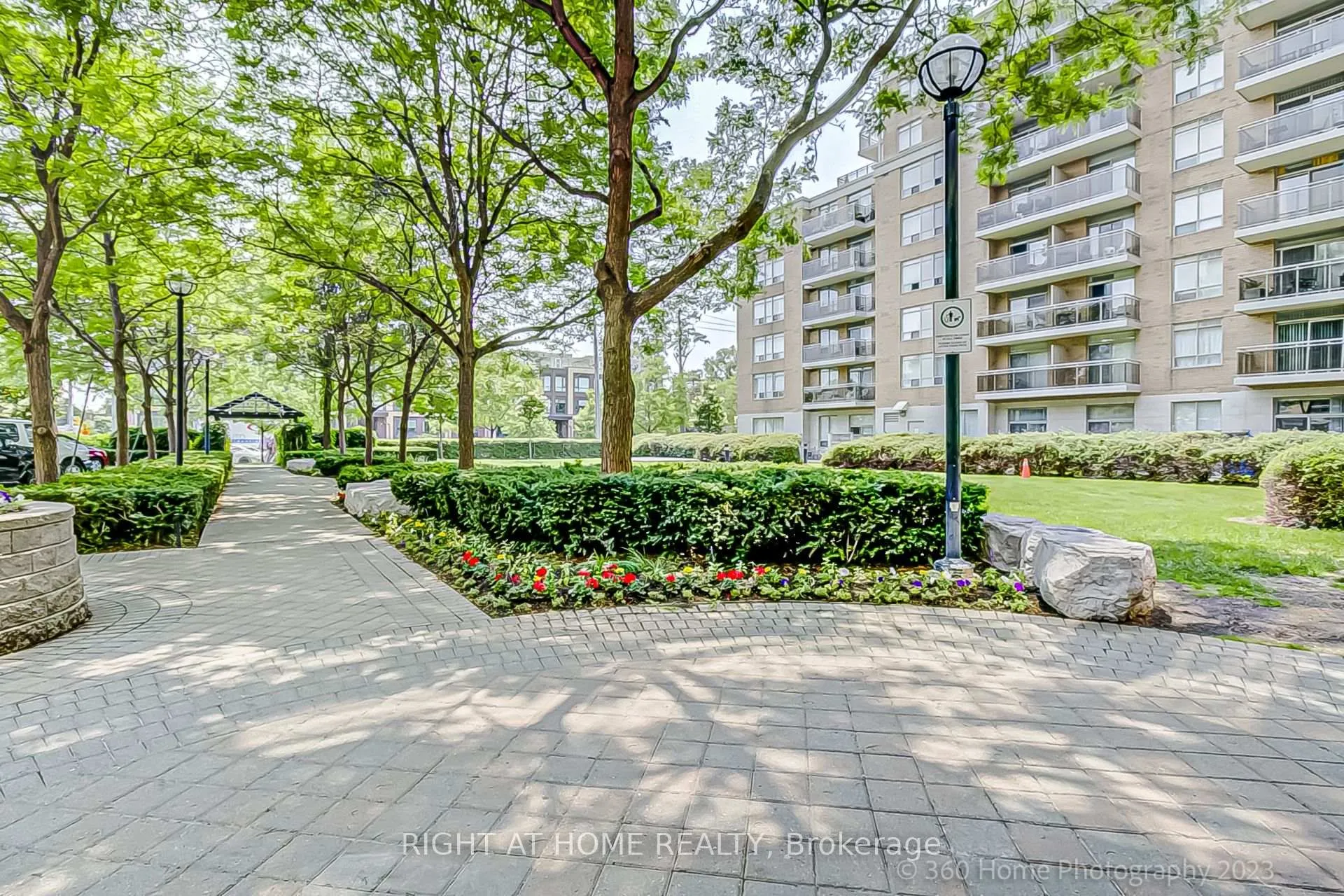 Photo 1 of Unit 607, 650 Lawrence Avenue W, Toronto, Englemount-Lawrence — HOMEH