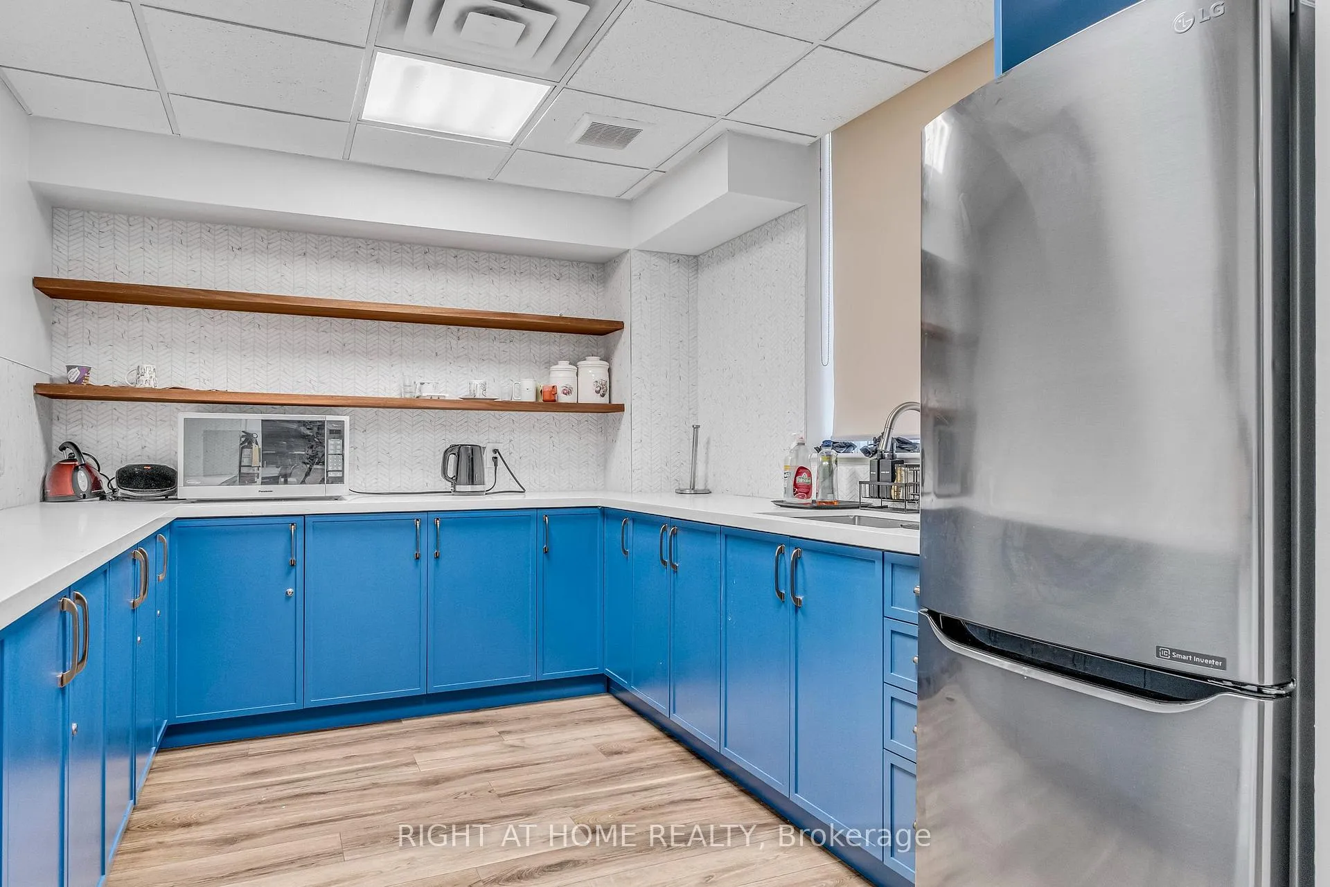Photo 4 of Unit 607, 650 Lawrence Avenue W, Toronto, Englemount-Lawrence — HOMEH