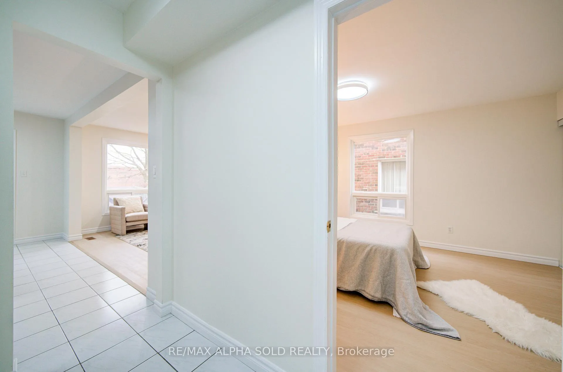 Photo 7 of 23 Tangmere Crescent, Markham, Milliken Mills East — HOMEH