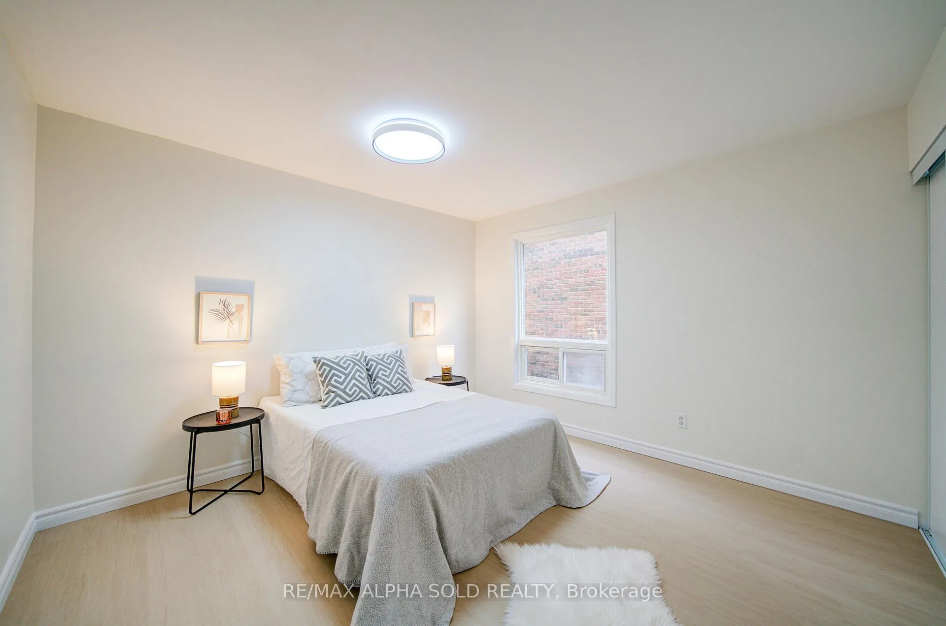 Photo 8 of 23 Tangmere Crescent, Markham, Milliken Mills East — HOMEH