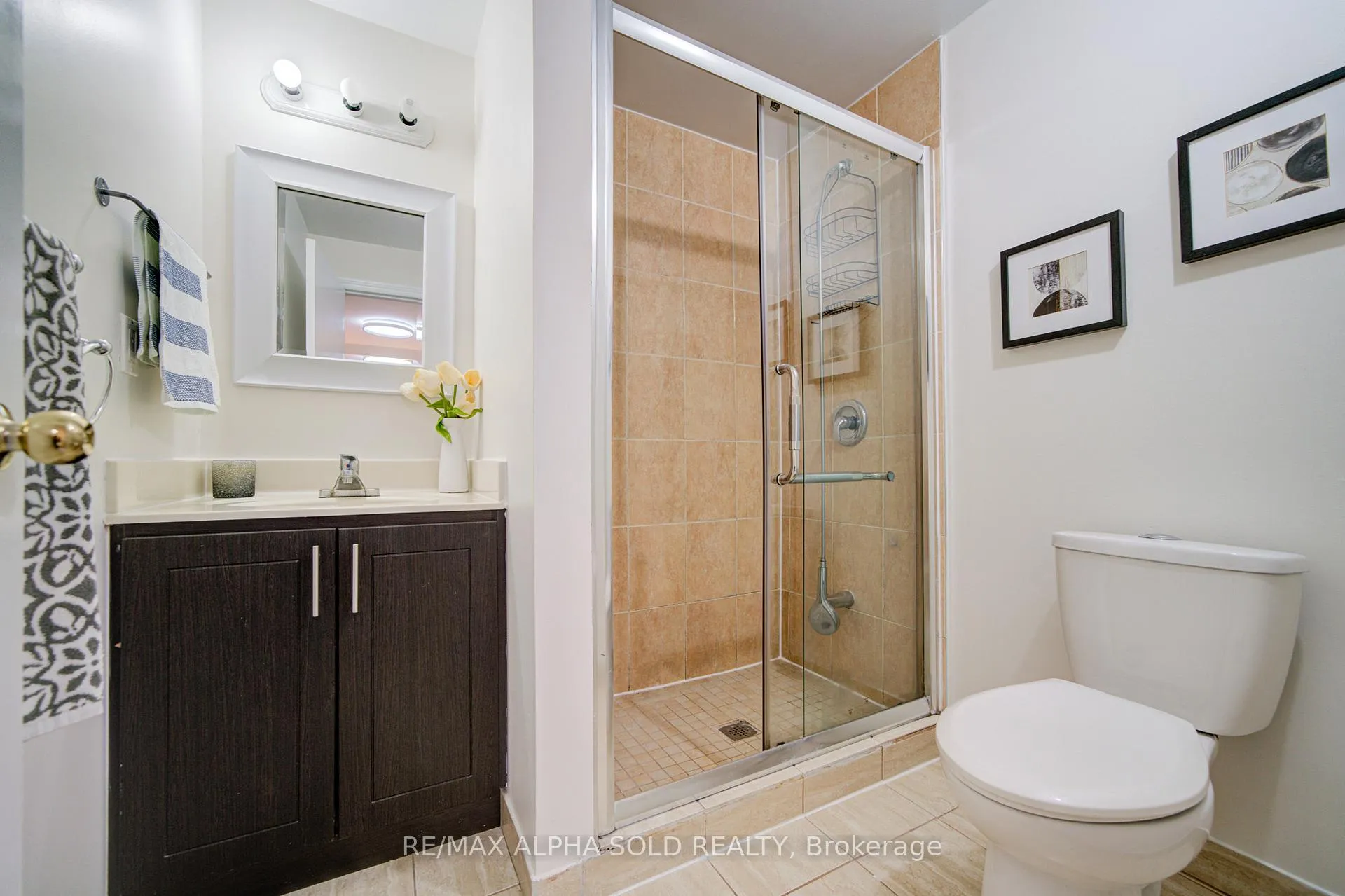 Photo 13 of 23 Tangmere Crescent, Markham, Milliken Mills East — HOMEH
