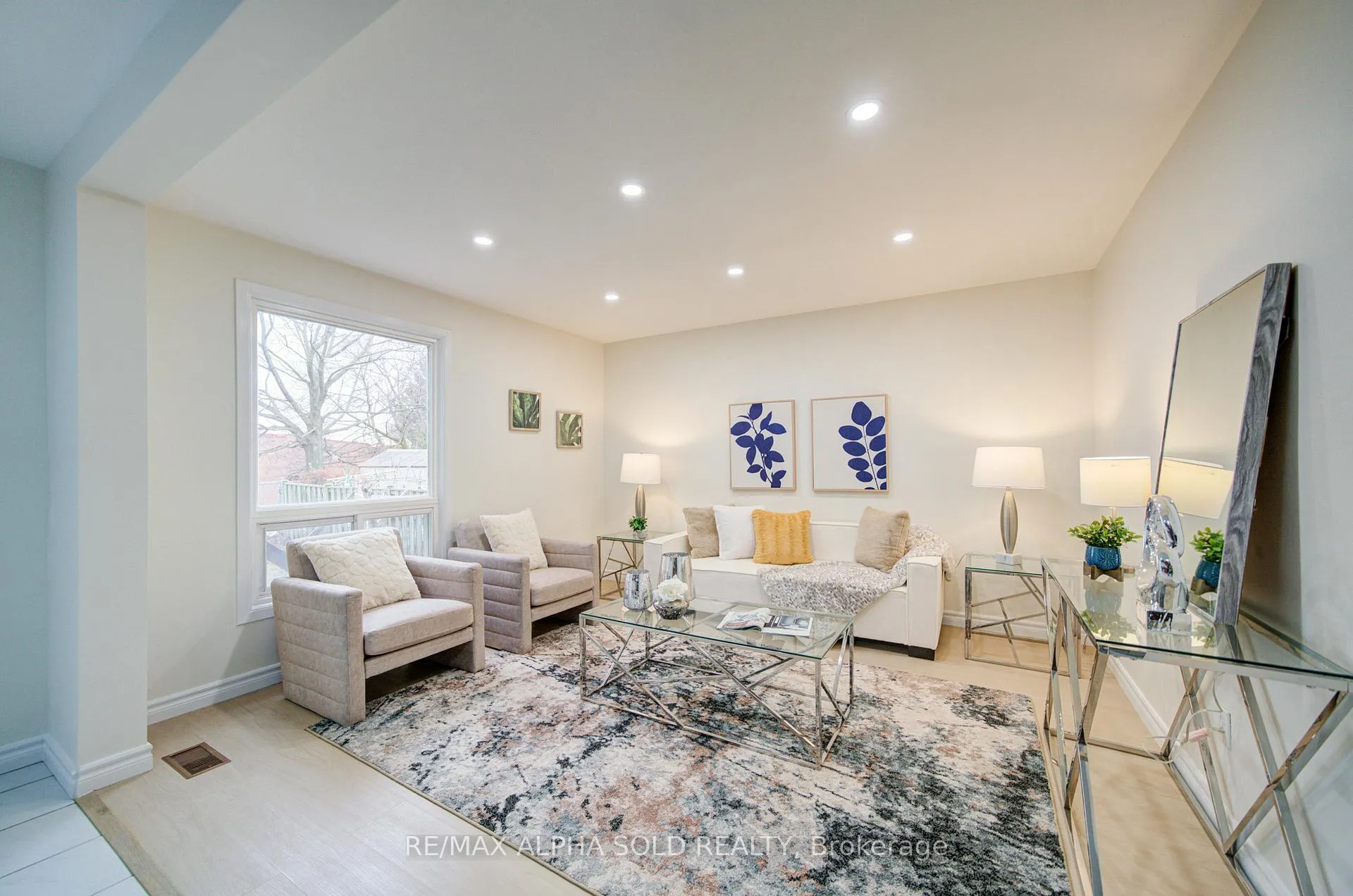 Photo 14 of 23 Tangmere Crescent, Markham, Milliken Mills East — HOMEH