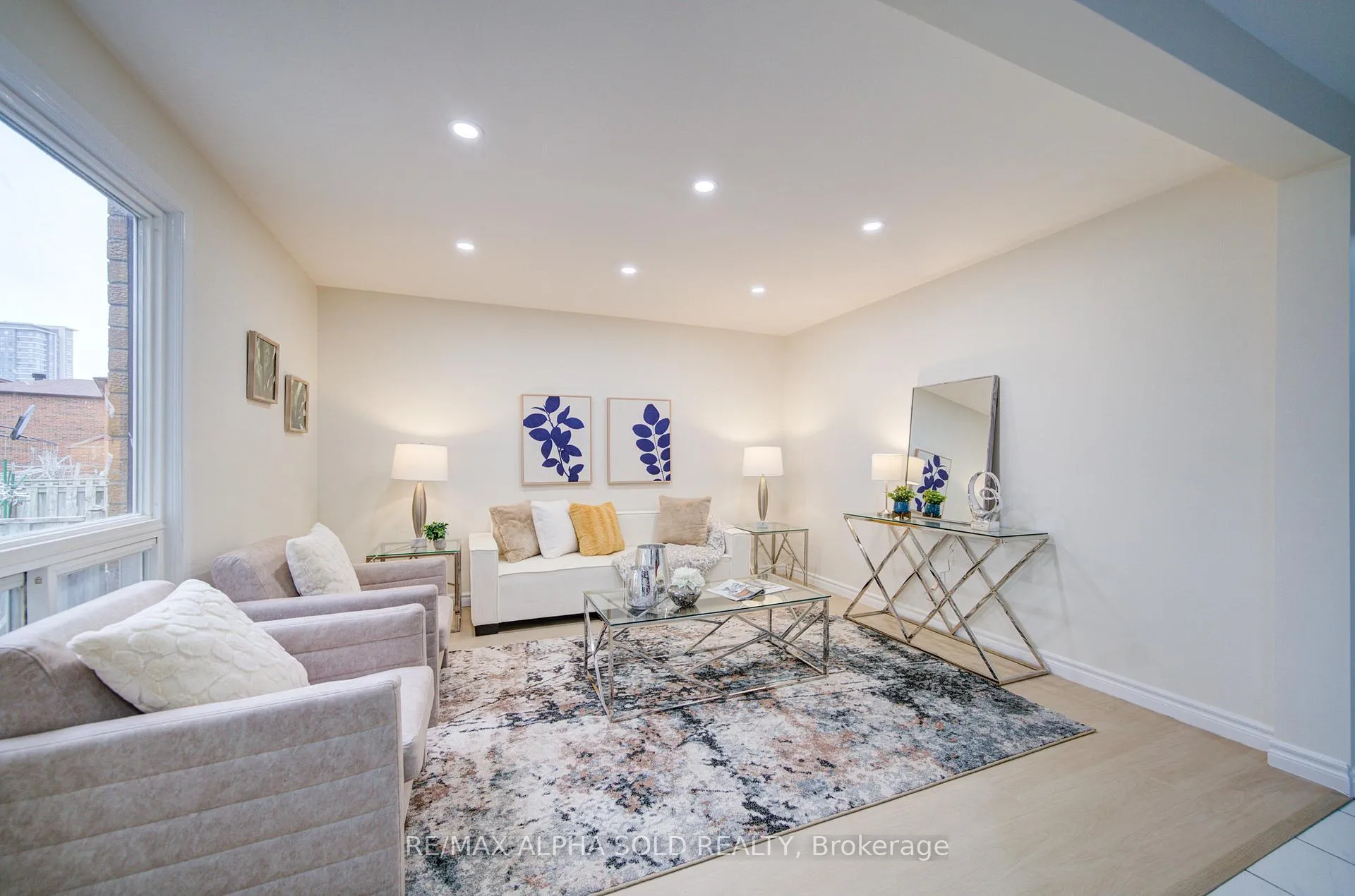 Photo 15 of 23 Tangmere Crescent, Markham, Milliken Mills East — HOMEH
