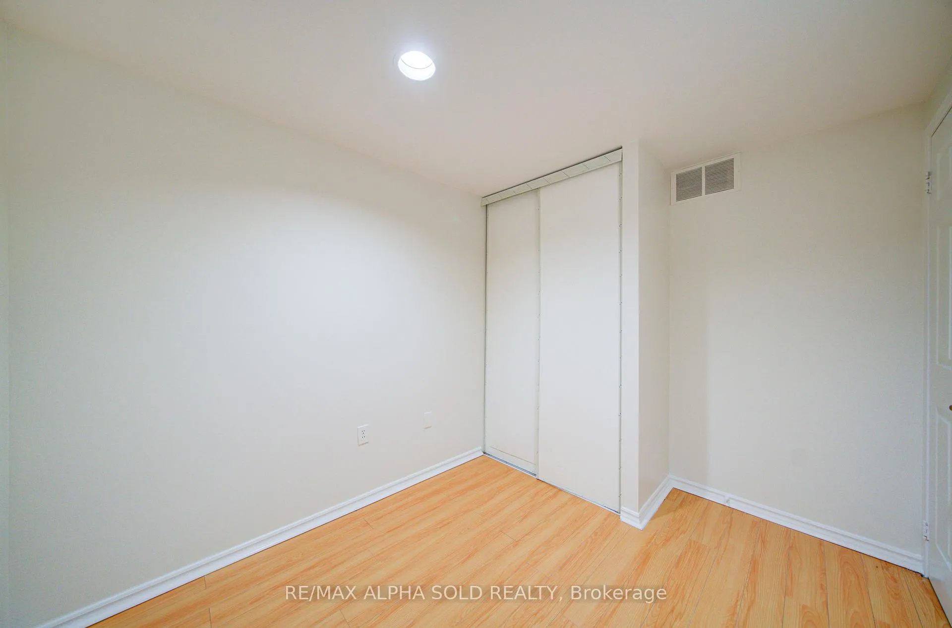 Photo 43 of 23 Tangmere Crescent, Markham, Milliken Mills East — HOMEH