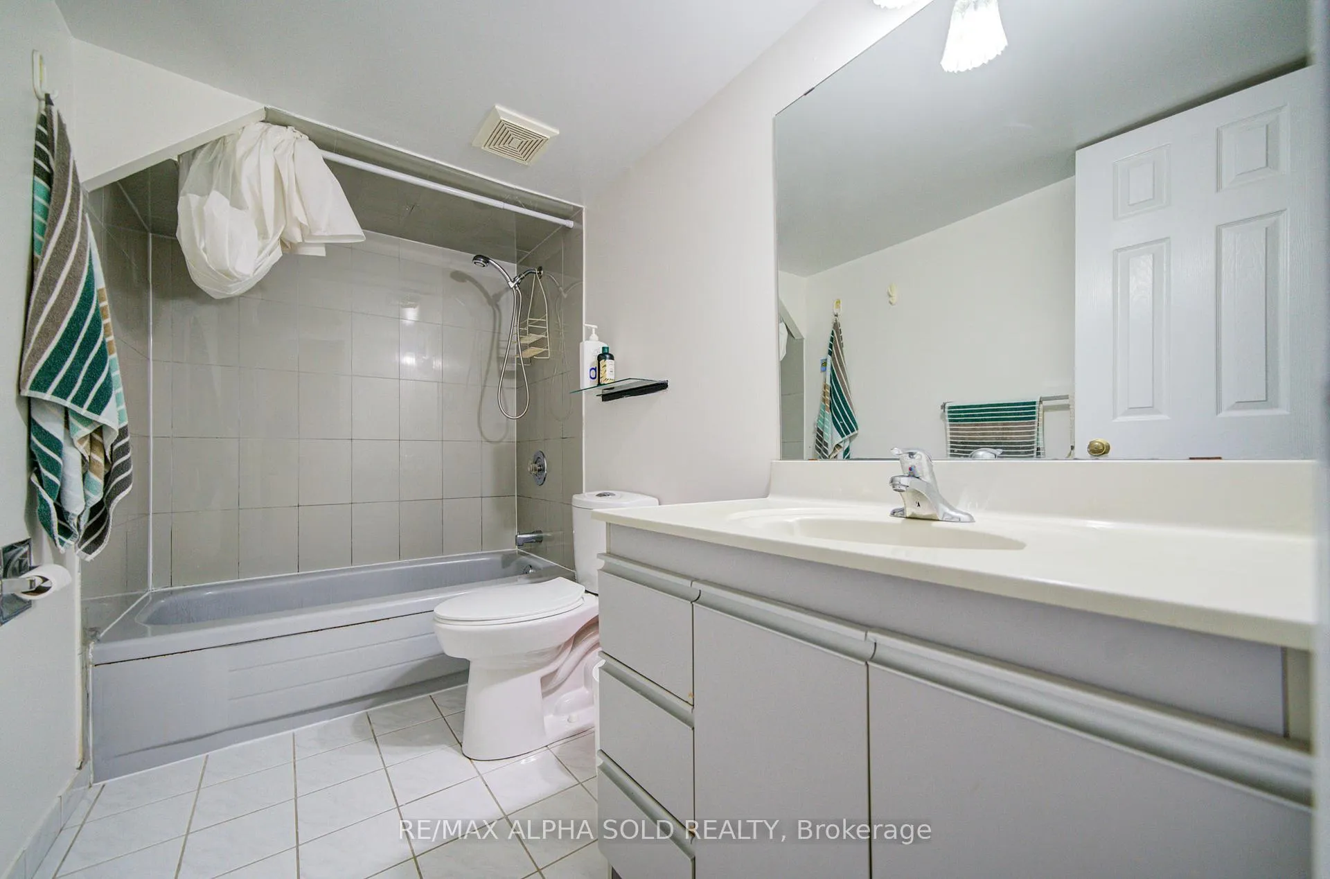 Photo 44 of 23 Tangmere Crescent, Markham, Milliken Mills East — HOMEH