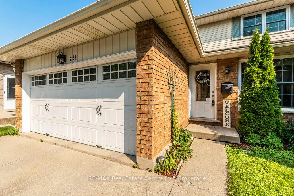 Photo 3 of 236 Rittenhouse Road, Kitchener — HOMEH