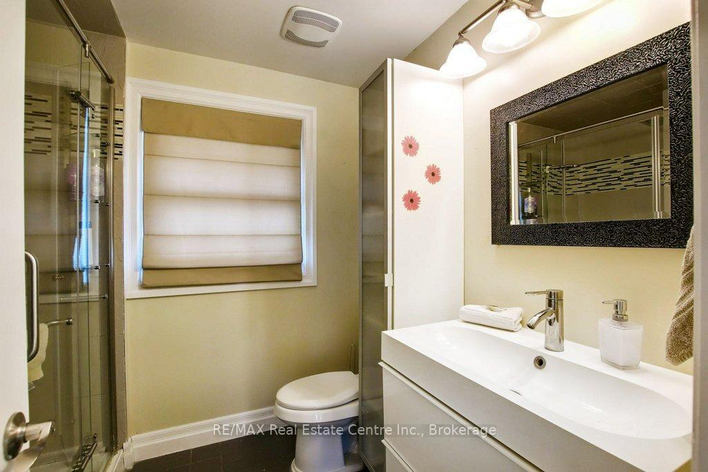 Photo 24 of 236 Rittenhouse Road, Kitchener — HOMEH