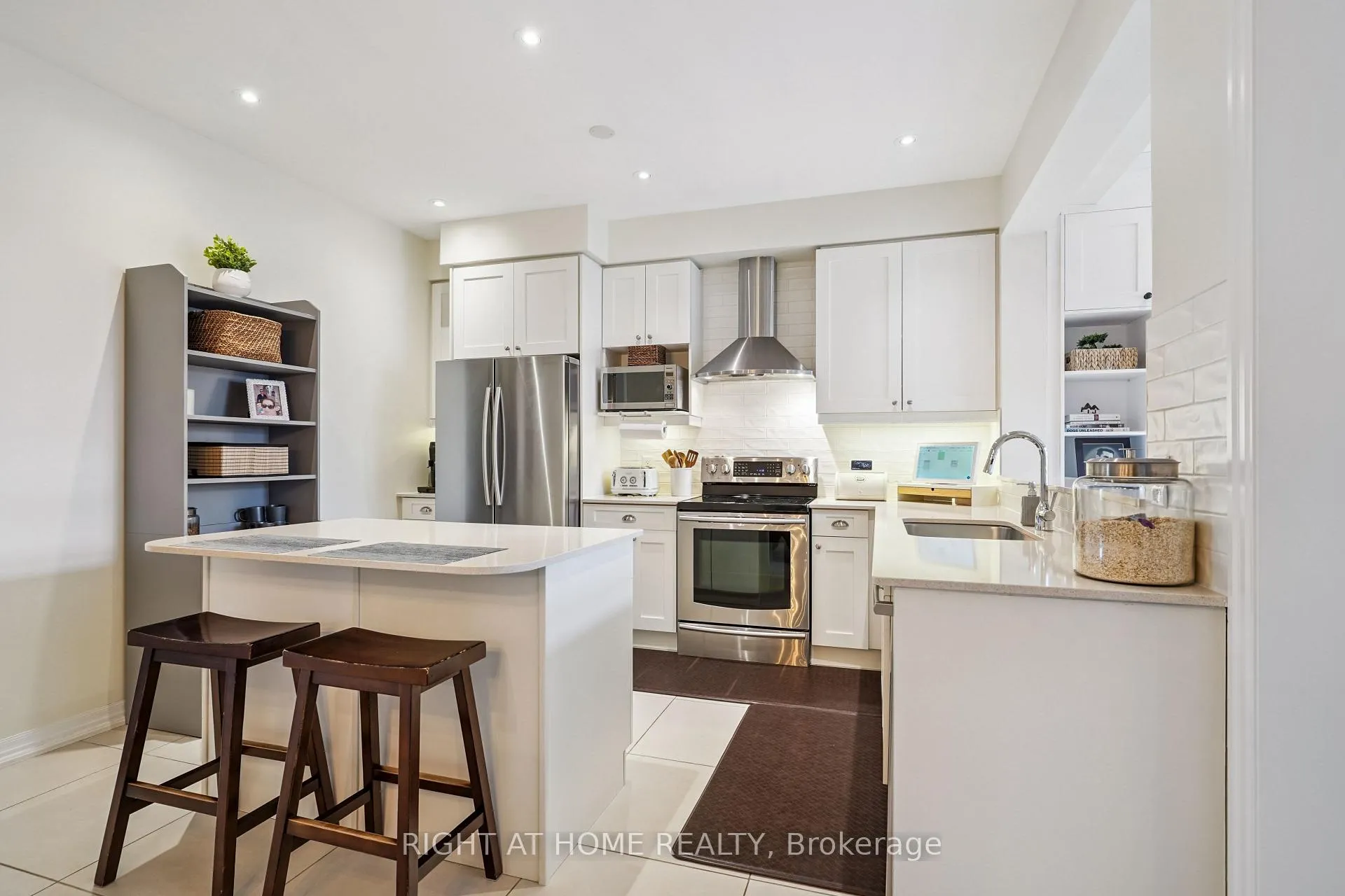 Photo 6 of 65 Hanson Crescent, Milton, Scott — HOMEH