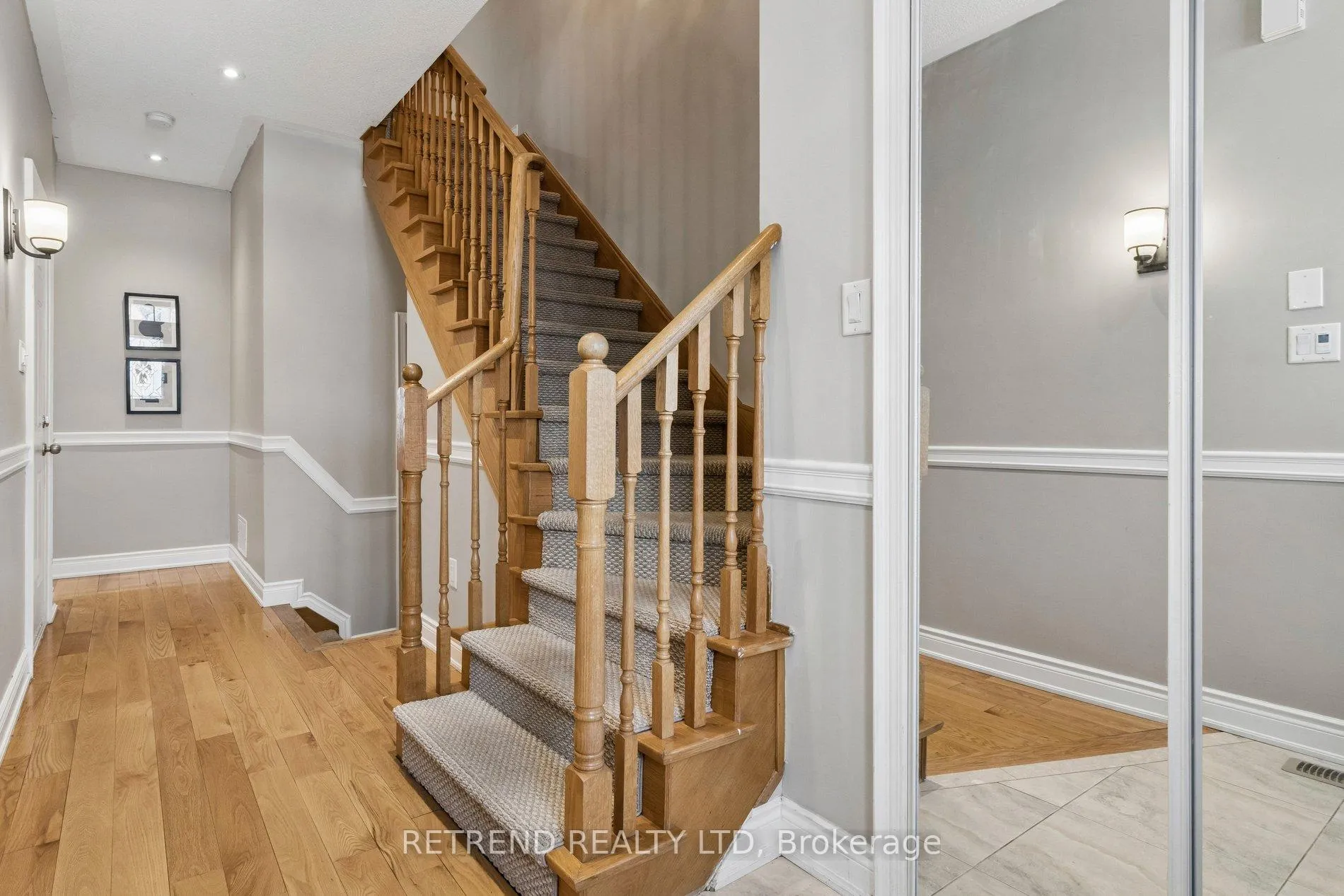 Photo 4 of Unit 31, 180 Blue Willow Drive, Vaughan, East Woodbridge — HOMEH