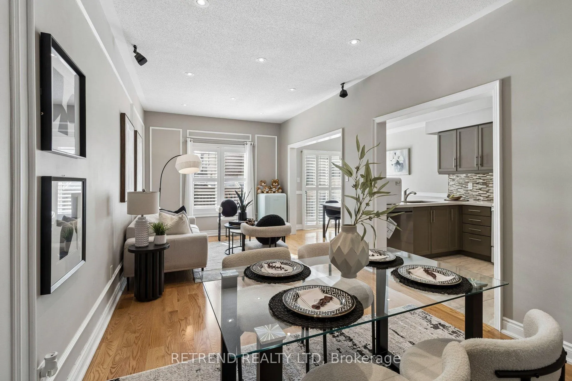 Photo 7 of Unit 31, 180 Blue Willow Drive, Vaughan, East Woodbridge — HOMEH