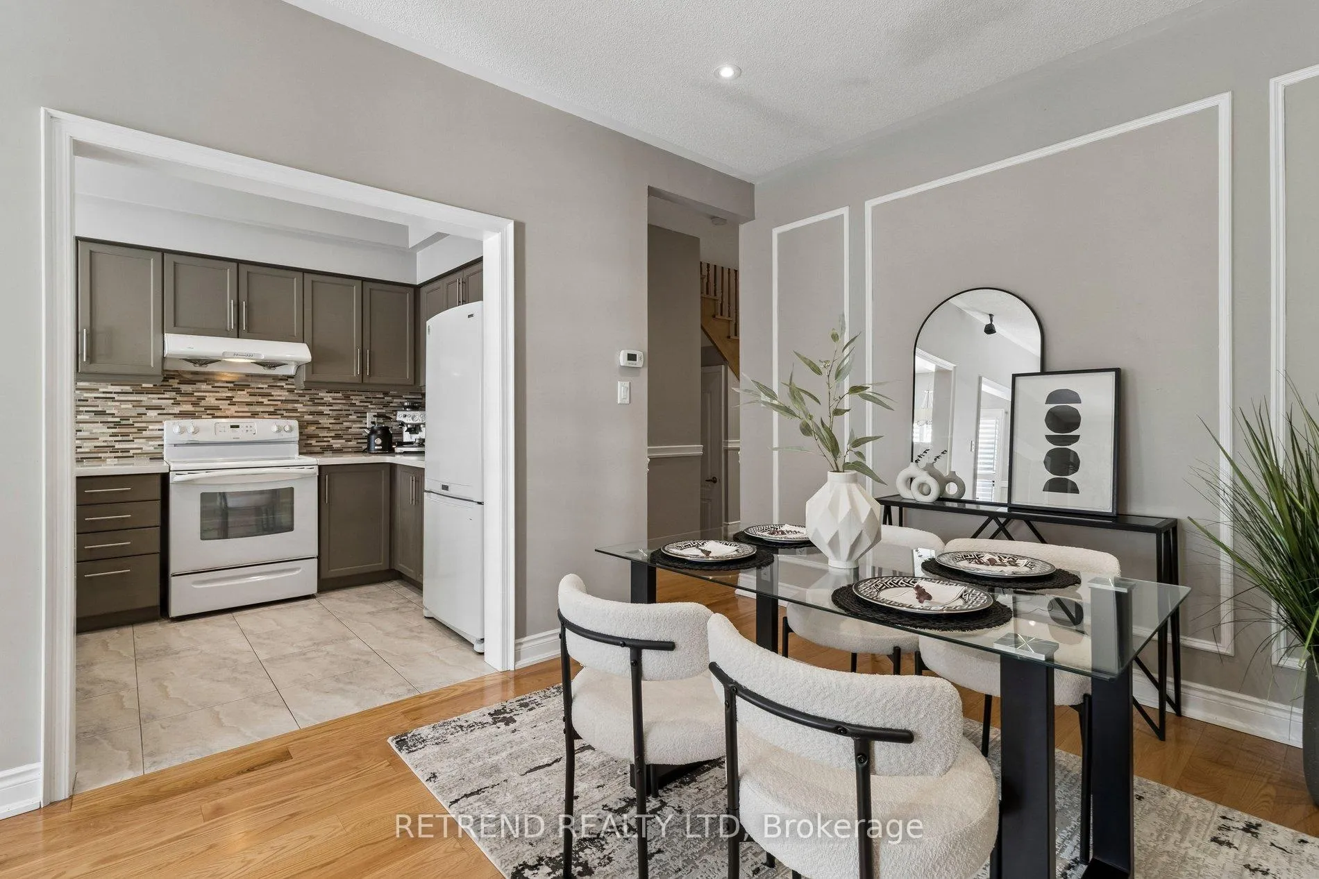 Photo 9 of Unit 31, 180 Blue Willow Drive, Vaughan, East Woodbridge — HOMEH