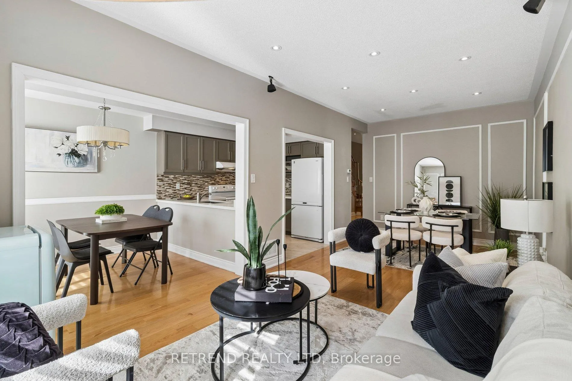 Photo 14 of Unit 31, 180 Blue Willow Drive, Vaughan, East Woodbridge — HOMEH