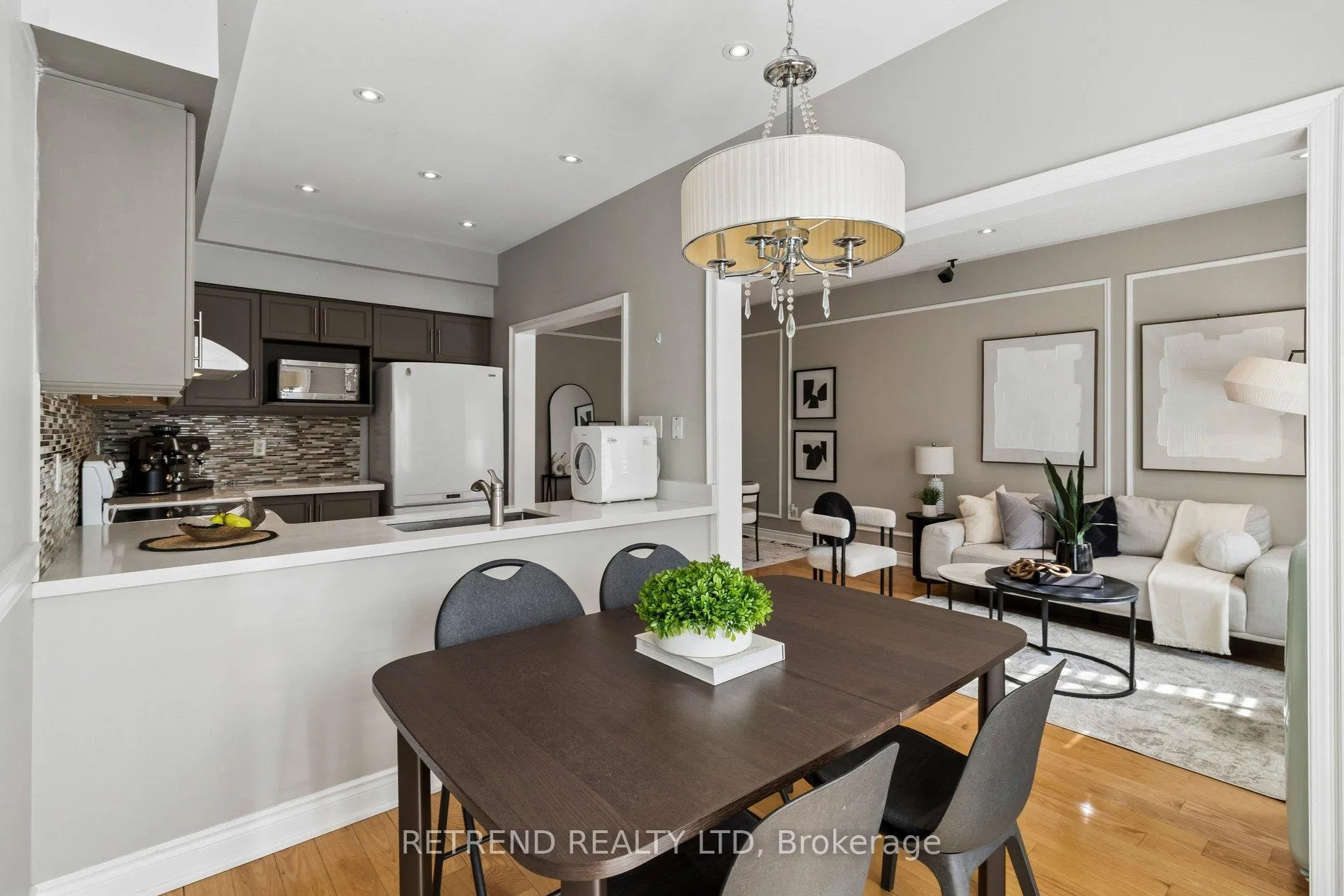 Photo 18 of Unit 31, 180 Blue Willow Drive, Vaughan, East Woodbridge — HOMEH