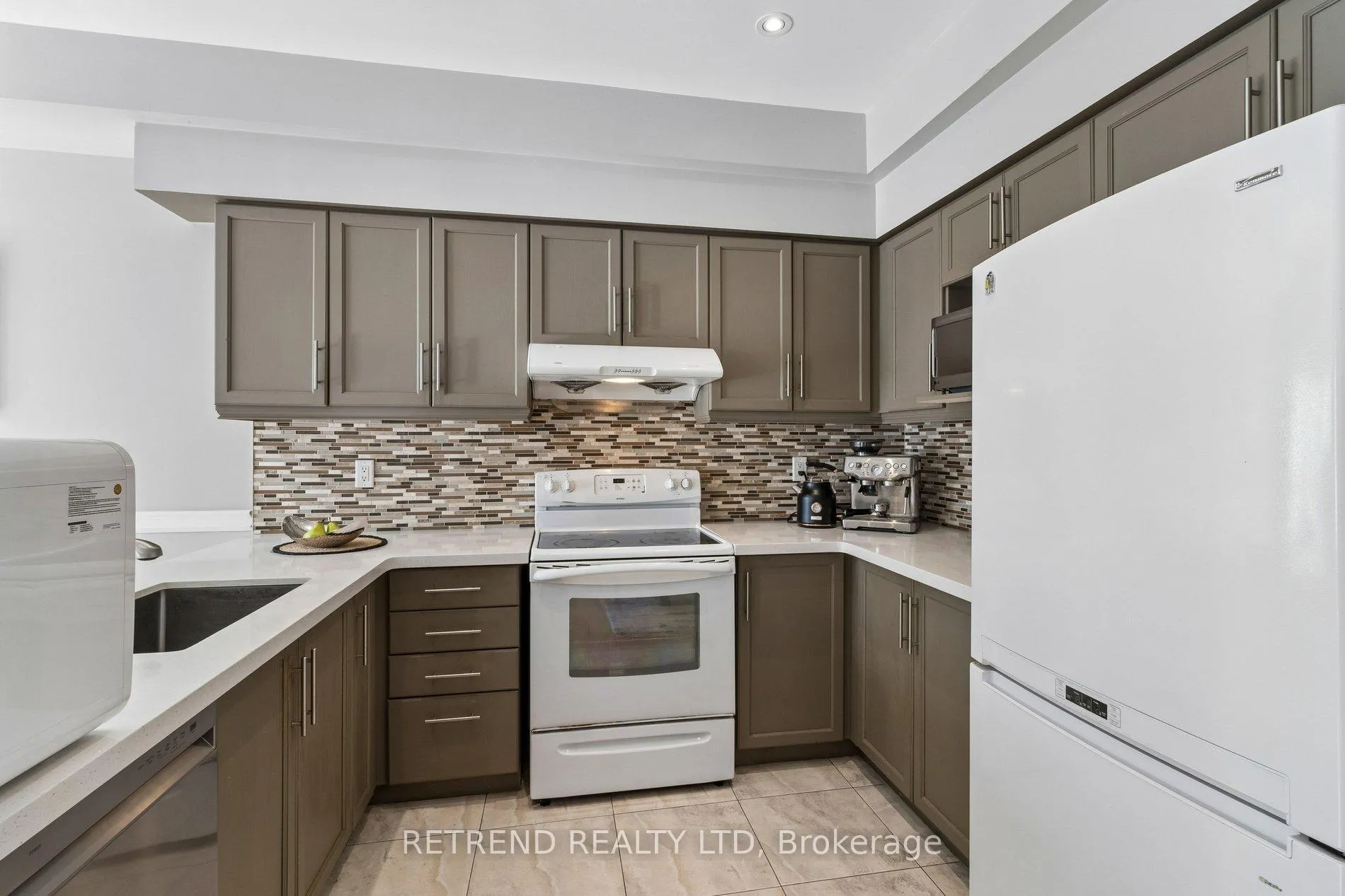 Photo 20 of Unit 31, 180 Blue Willow Drive, Vaughan, East Woodbridge — HOMEH