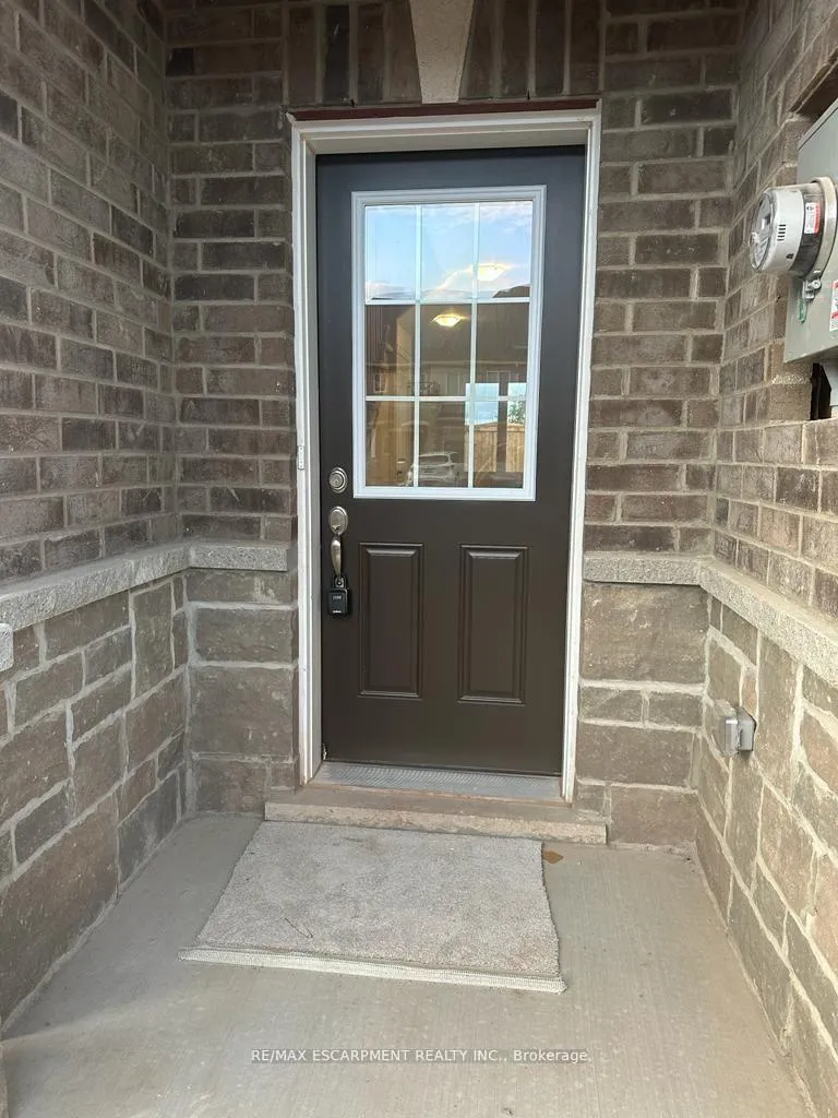 Photo 2 of 105 Pinot Crescent, Hamilton, Winona — HOMEH