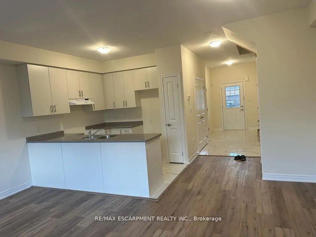 Photo 7 of 105 Pinot Crescent, Hamilton, Winona — HOMEH