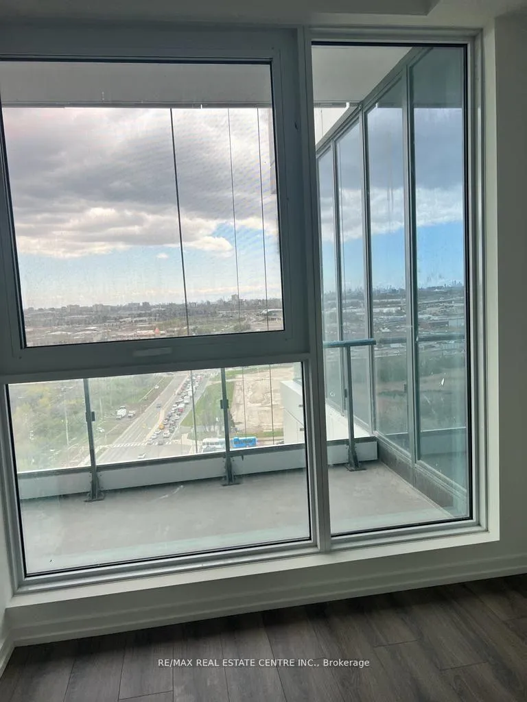 Photo 5 of Unit 1701, 7890 Jane Street, Vaughan, Concord — HOMEH