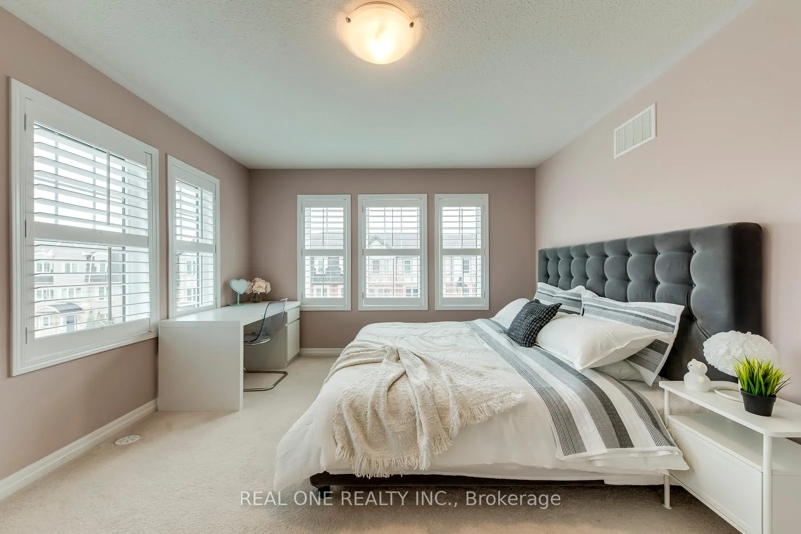 Photo 33 of 369 Timberland Gate, Oakville, Glenorchy — HOMEH