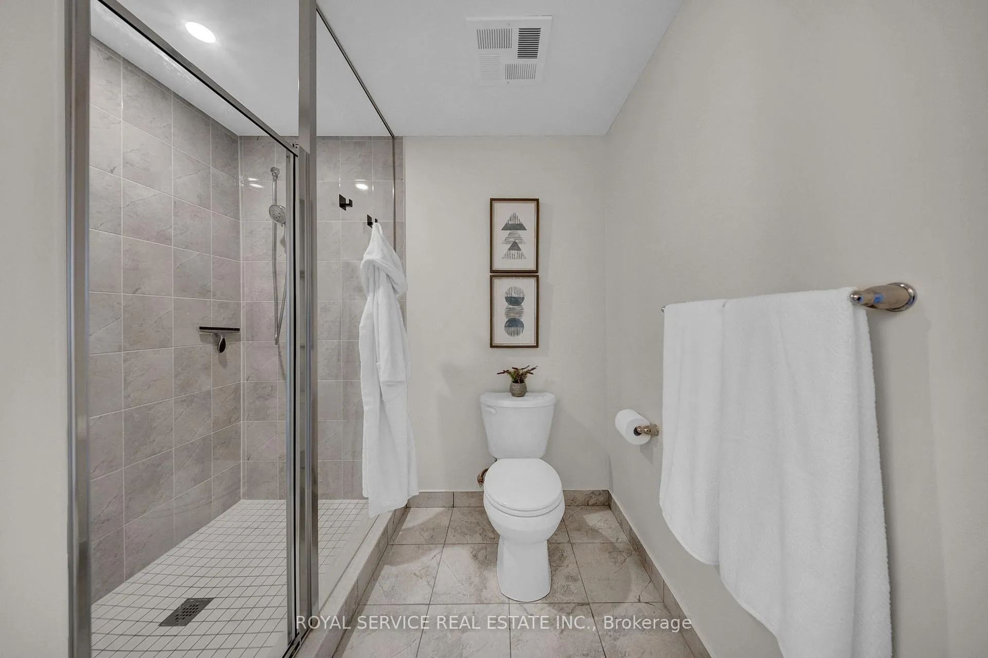 Photo 21 of Unit 210, 21 Brookhouse Drive, Clarington, Newcastle — HOMEH