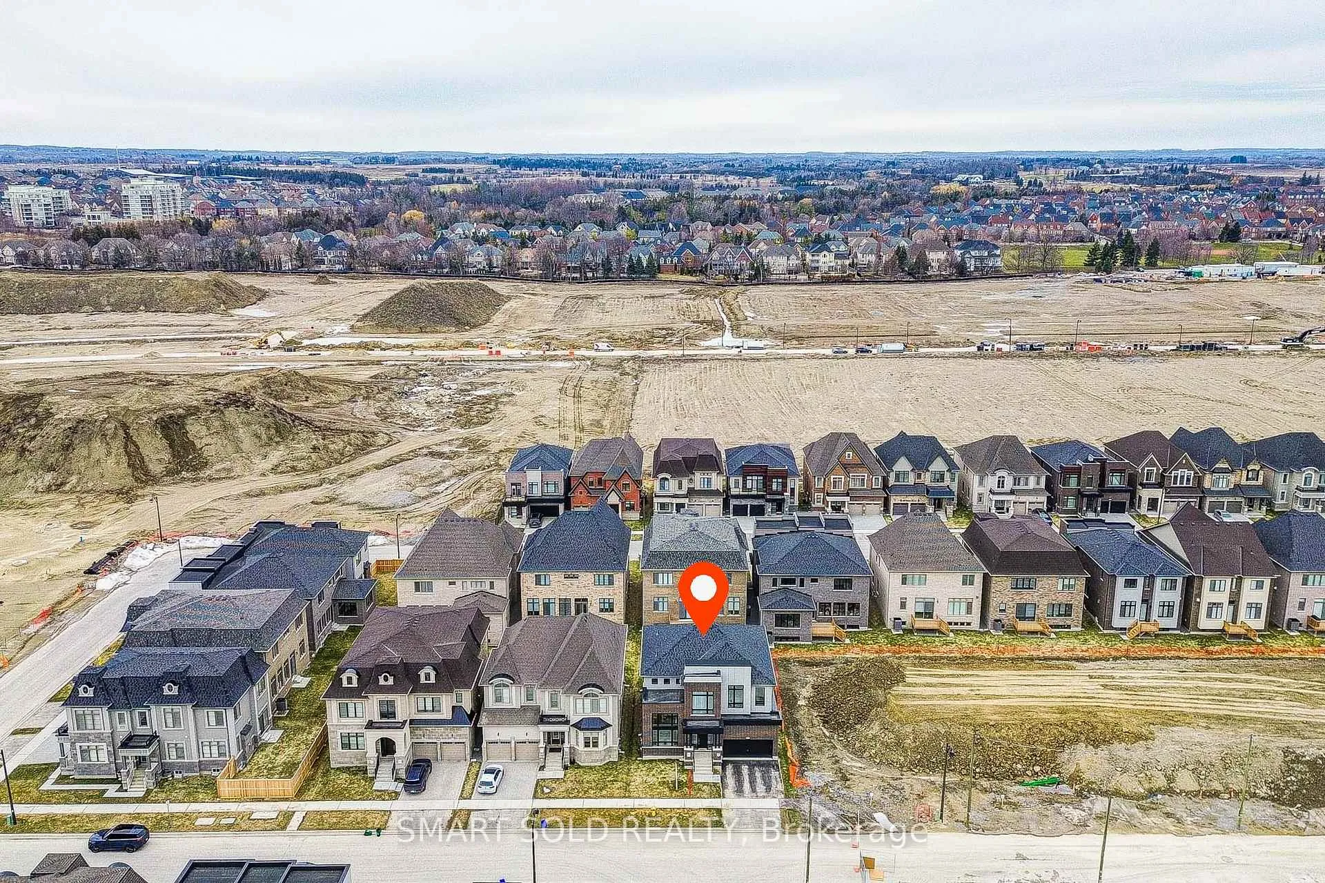 Photo 4 of 72 Meizhou Avenue, Markham, Angus Glen — HOMEH