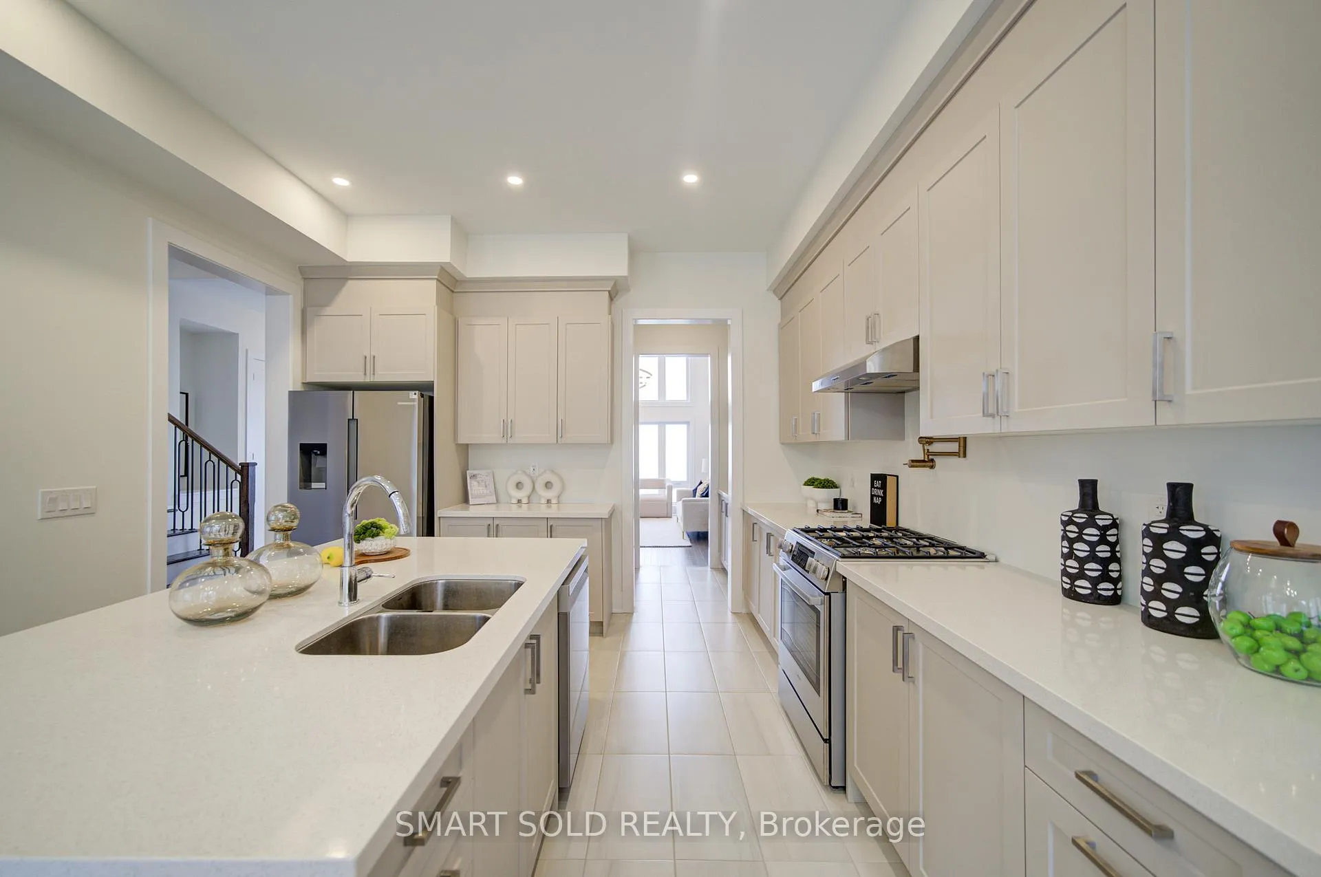 Photo 14 of 72 Meizhou Avenue, Markham, Angus Glen — HOMEH