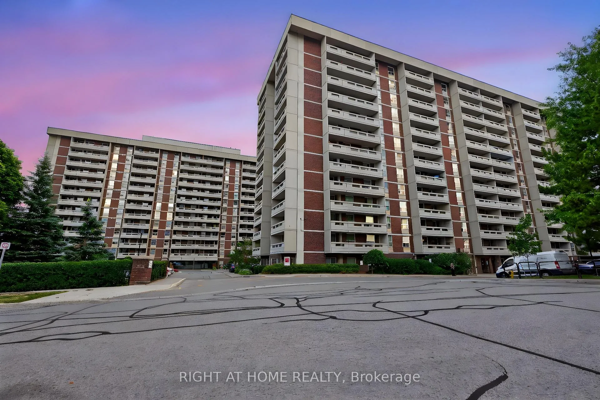 Photo 1 of Unit 211, 60 Inverlochy Boulevard, Markham, Royal Orchard — HOMEH