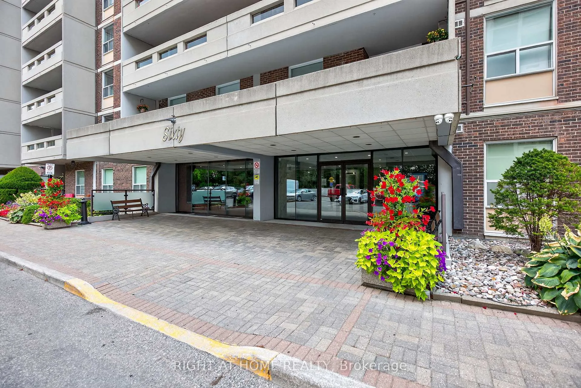 Photo 2 of Unit 211, 60 Inverlochy Boulevard, Markham, Royal Orchard — HOMEH
