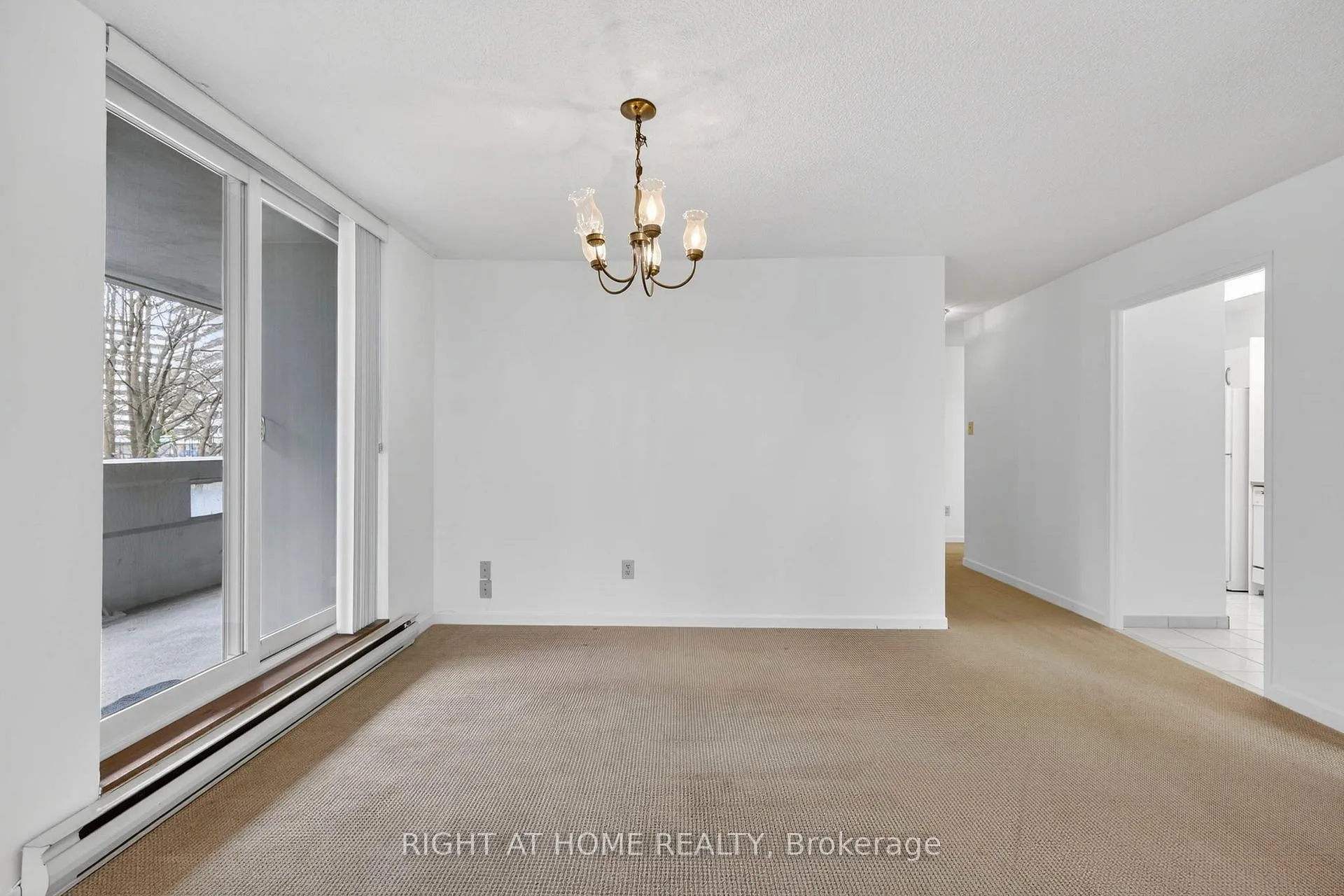 Photo 10 of Unit 211, 60 Inverlochy Boulevard, Markham, Royal Orchard — HOMEH