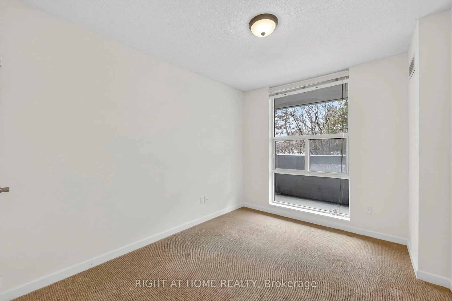Photo 17 of Unit 211, 60 Inverlochy Boulevard, Markham, Royal Orchard — HOMEH