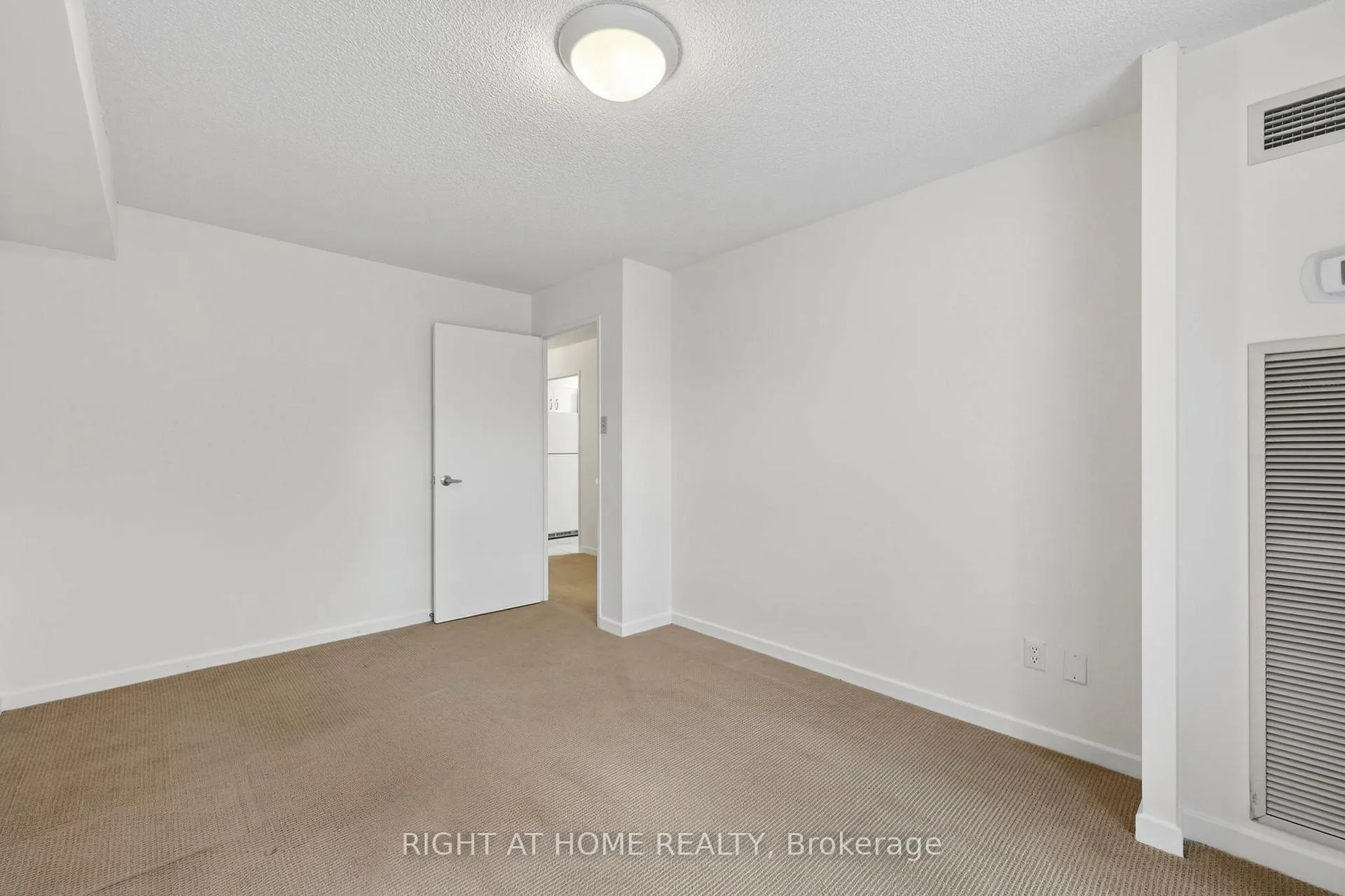 Photo 20 of Unit 211, 60 Inverlochy Boulevard, Markham, Royal Orchard — HOMEH
