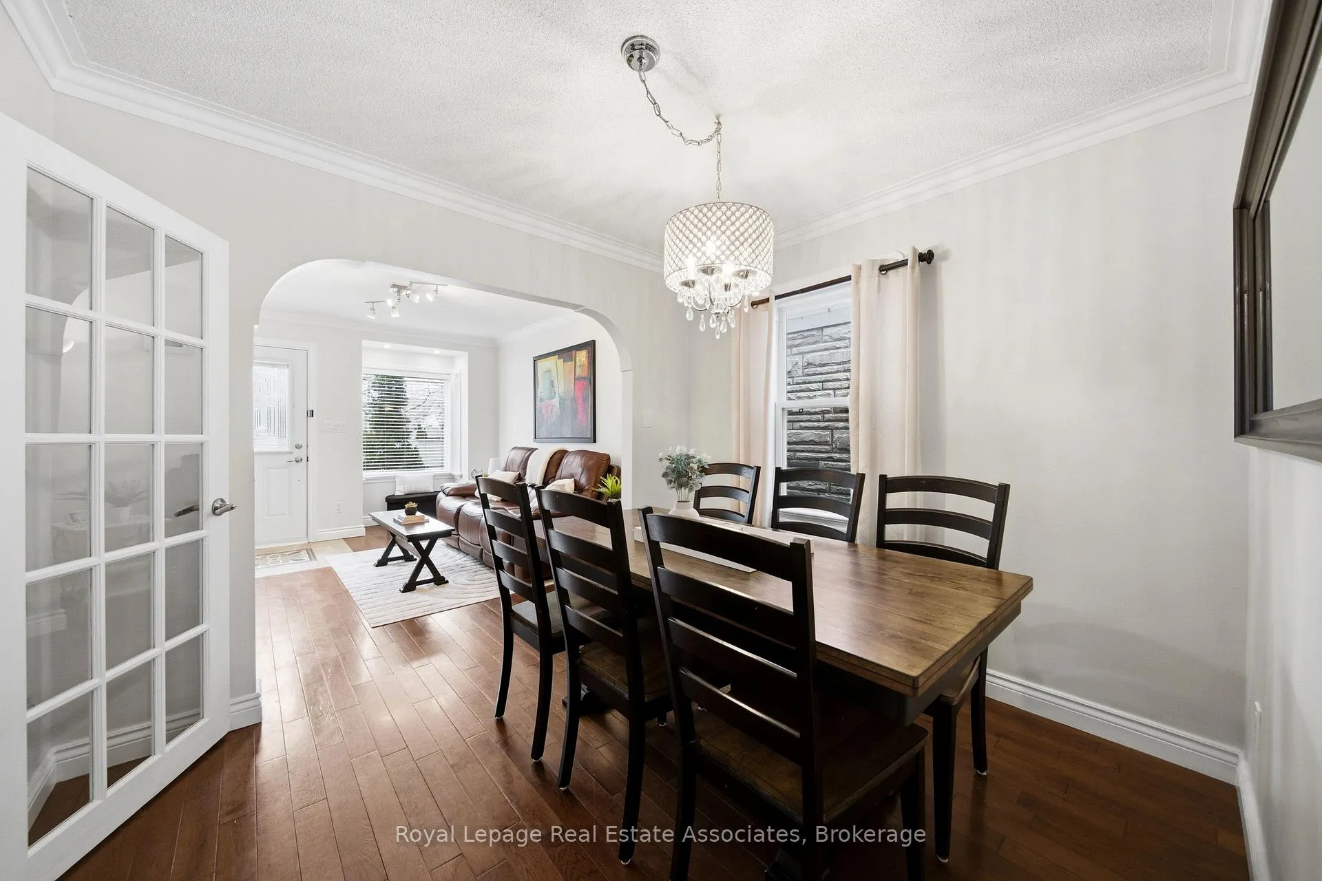 Photo 8 of 177 Chisholm Avenue, Toronto, Woodbine-Lumsden — HOMEH
