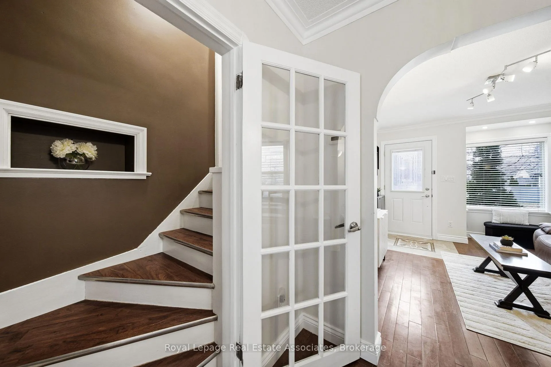 Photo 14 of 177 Chisholm Avenue, Toronto, Woodbine-Lumsden — HOMEH