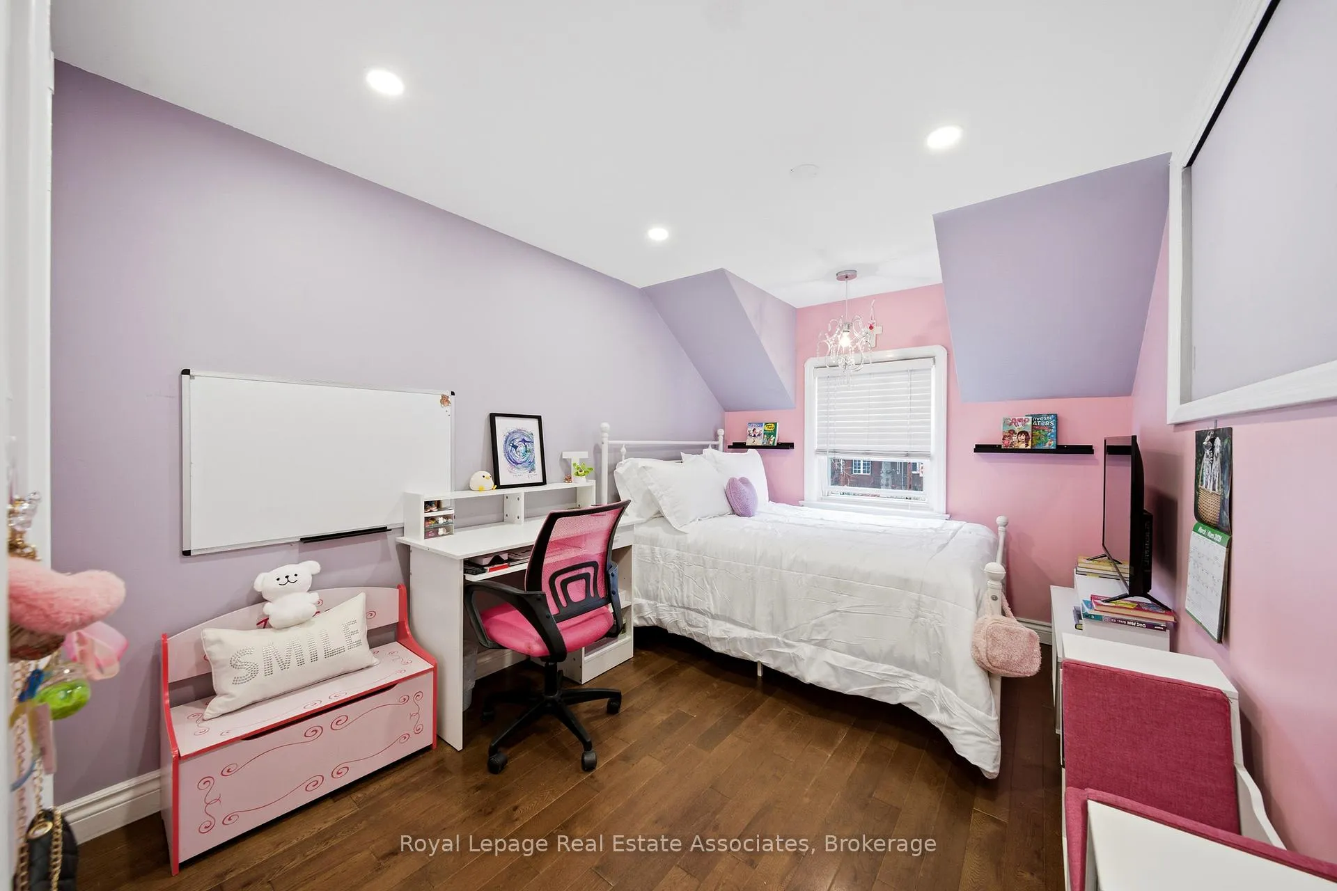 Photo 15 of 177 Chisholm Avenue, Toronto, Woodbine-Lumsden — HOMEH