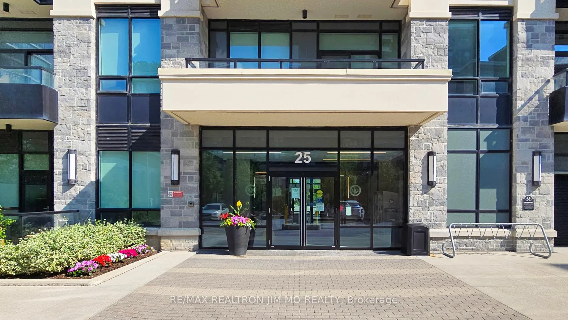 Photo 4 of Unit 730, 25 Water Walk Drive, Markham, Unionville — HOMEH