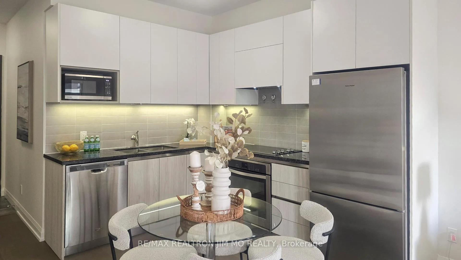 Photo 23 of Unit 730, 25 Water Walk Drive, Markham, Unionville — HOMEH