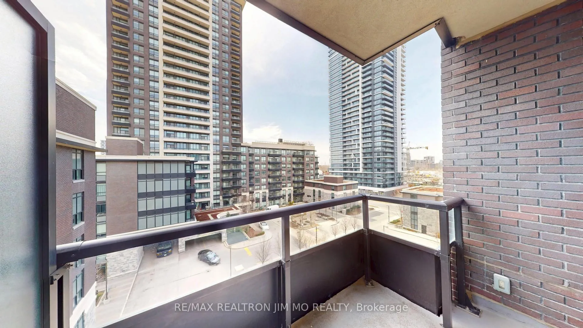 Photo 37 of Unit 730, 25 Water Walk Drive, Markham, Unionville — HOMEH