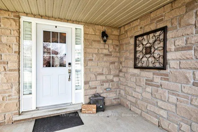 Photo 2 of 4462 Weltman Way, Lincoln, Beamsville — HOMEH