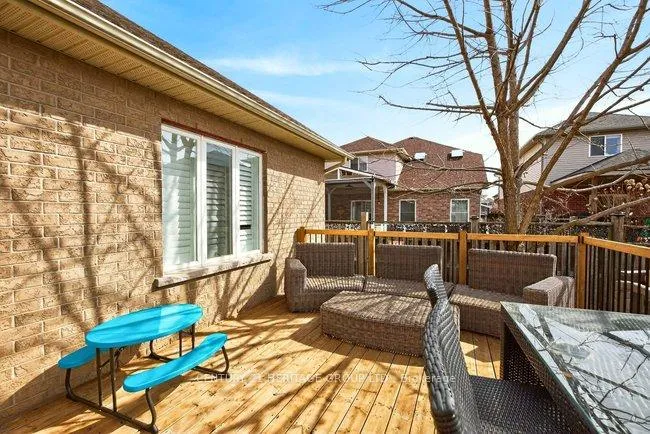 Photo 44 of 4462 Weltman Way, Lincoln, Beamsville — HOMEH