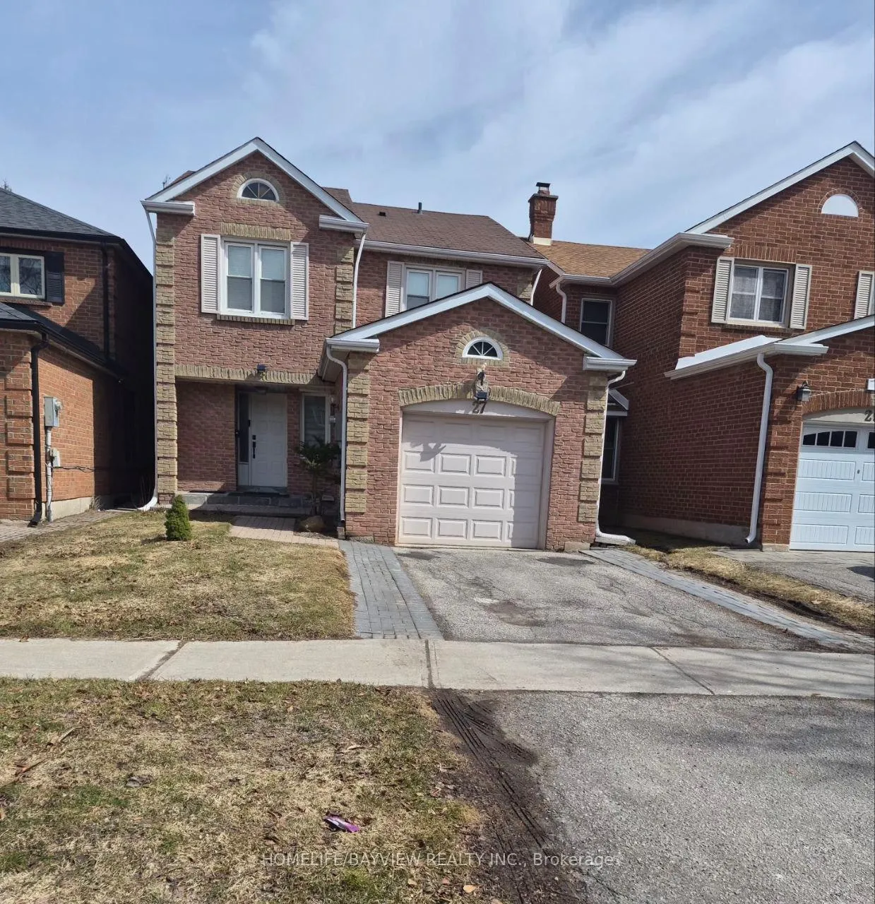 Photo 2 of 27 Glenmanor Way, Vaughan, Crestwood-Springfarm-Yorkhill — HOMEH