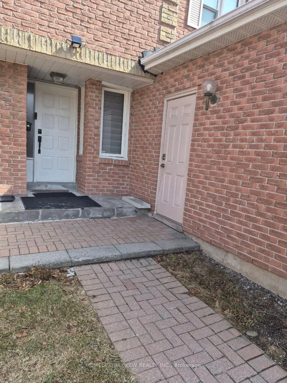 Photo 3 of 27 Glenmanor Way, Vaughan, Crestwood-Springfarm-Yorkhill — HOMEH