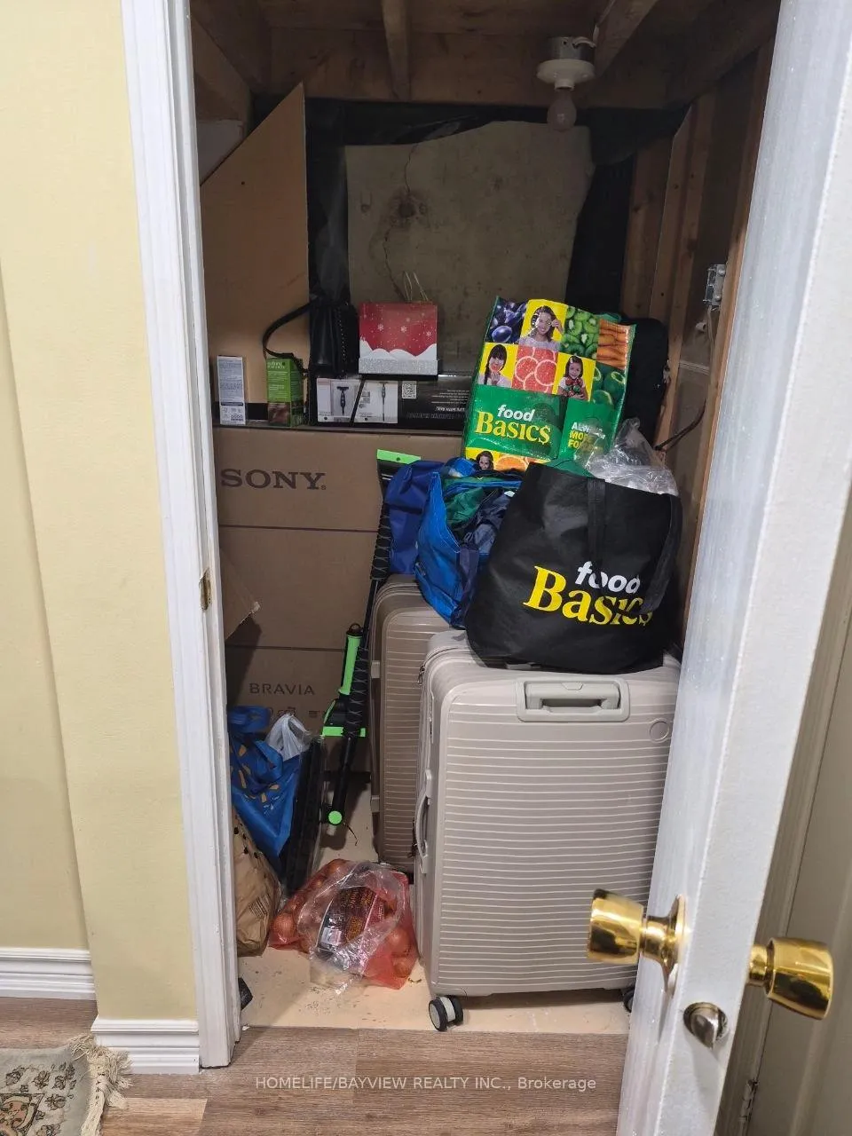 Photo 16 of 27 Glenmanor Way, Vaughan, Crestwood-Springfarm-Yorkhill — HOMEH
