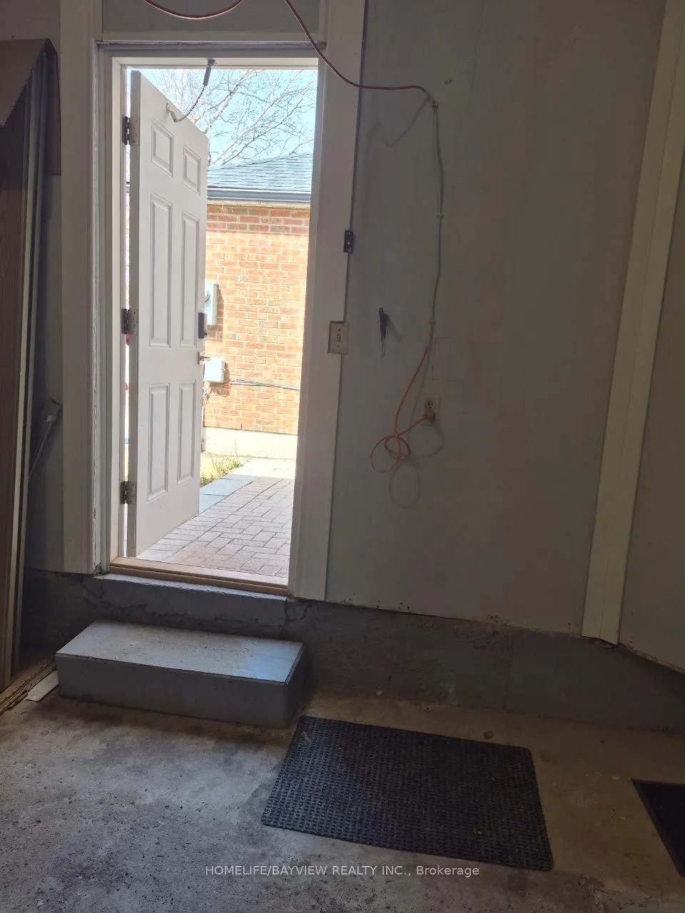 Photo 19 of 27 Glenmanor Way, Vaughan, Crestwood-Springfarm-Yorkhill — HOMEH